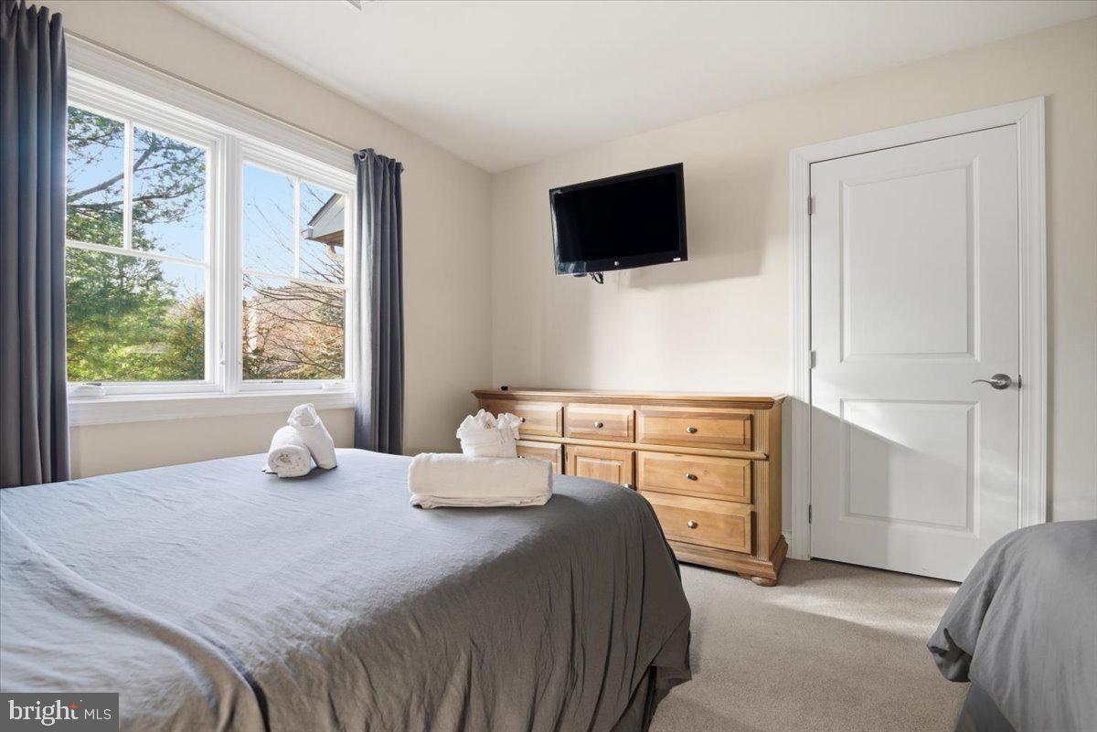 LAURELWOODS II - Residential