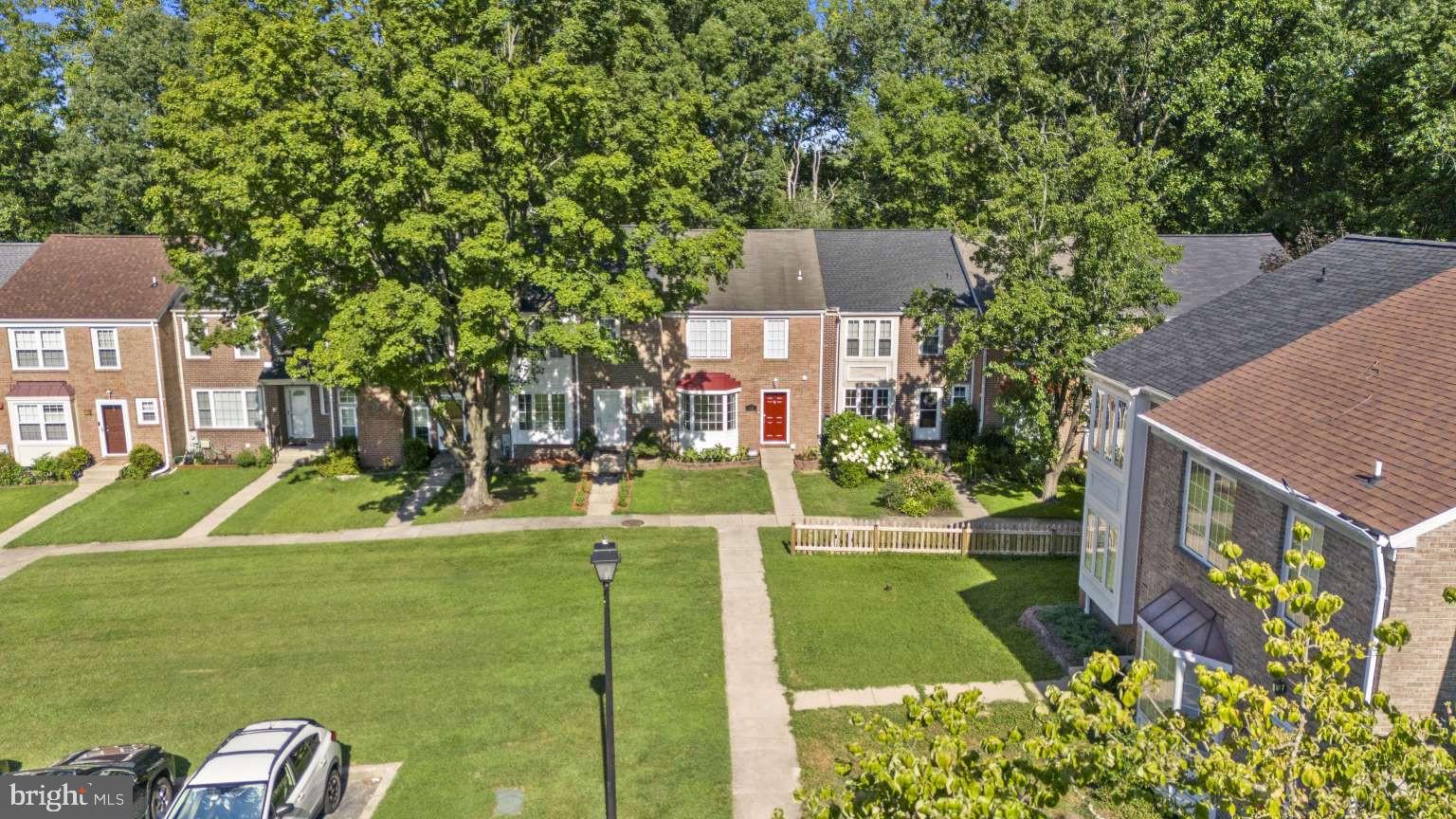 32 MILLBRIDGE COURT