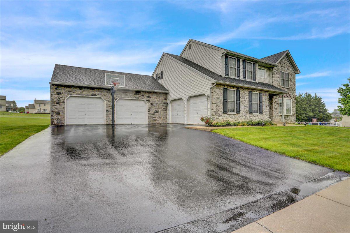 101 PRIMROSE LANE