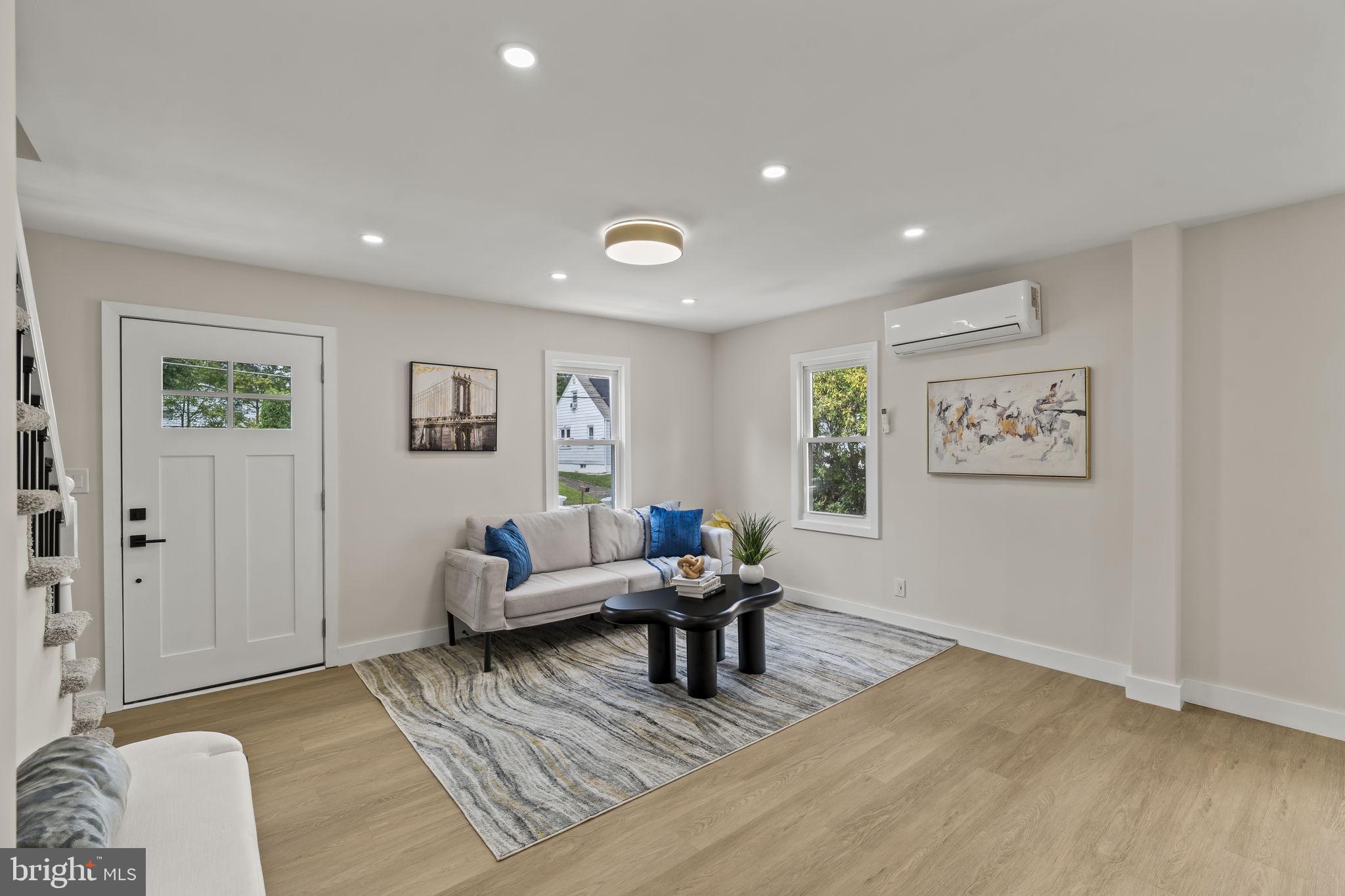 137 ARDSLEY AVE