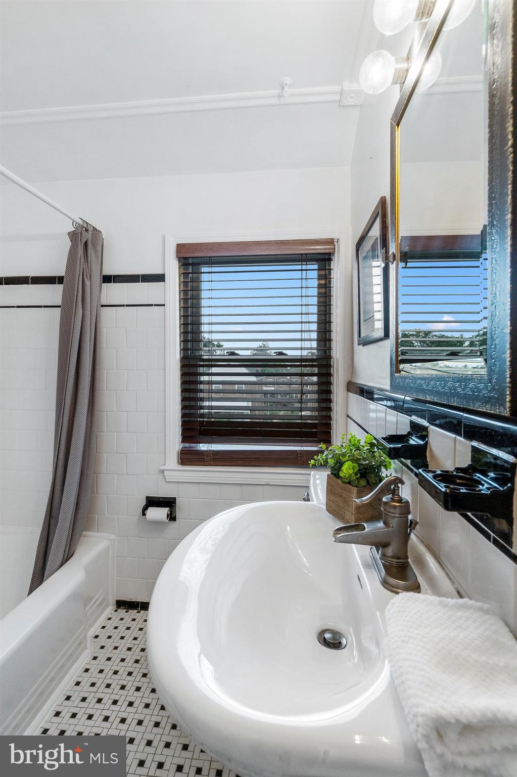 RIDGELEIGH - Residential