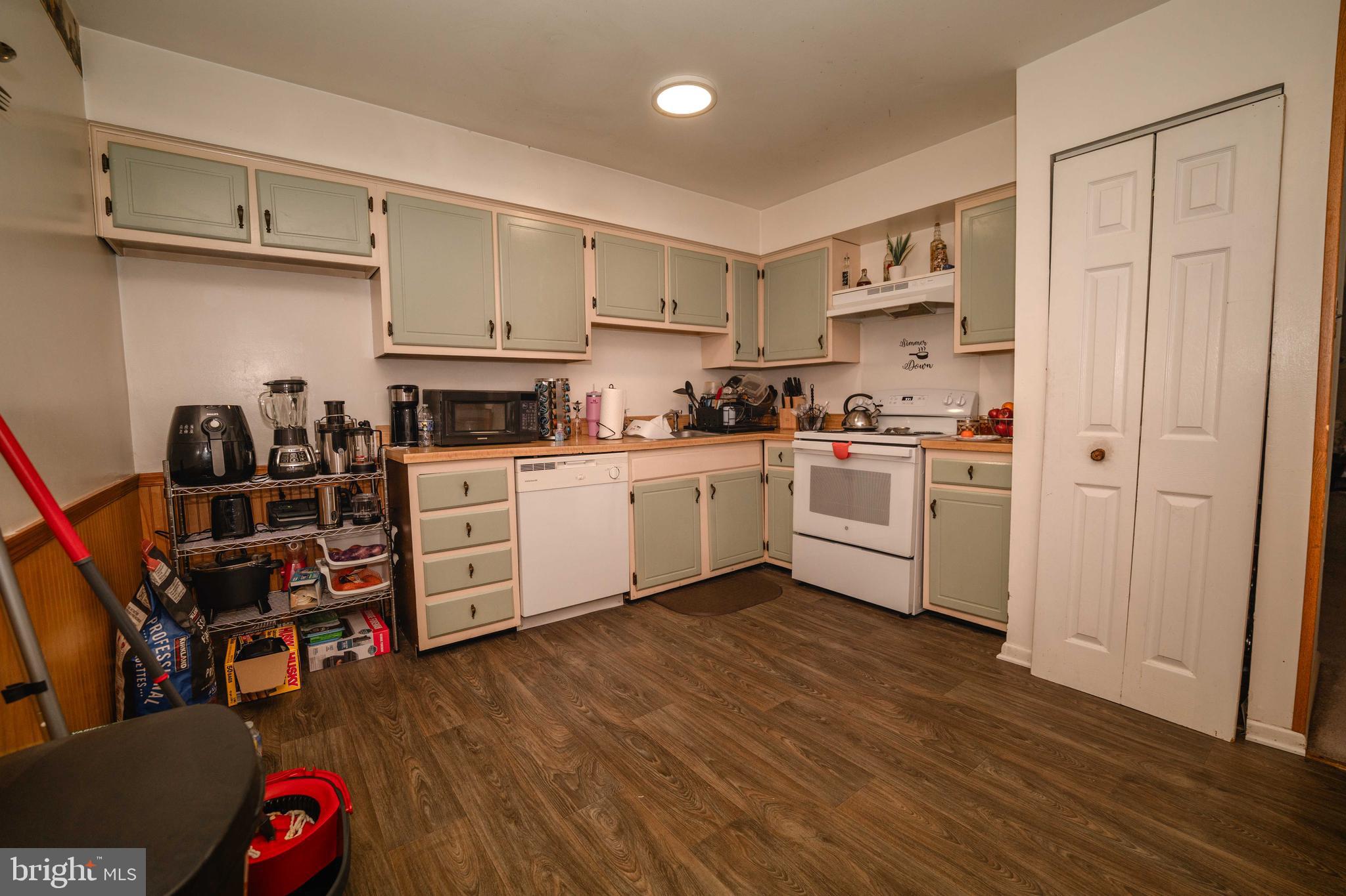 WALNUT RIDGE ESTS - Residential