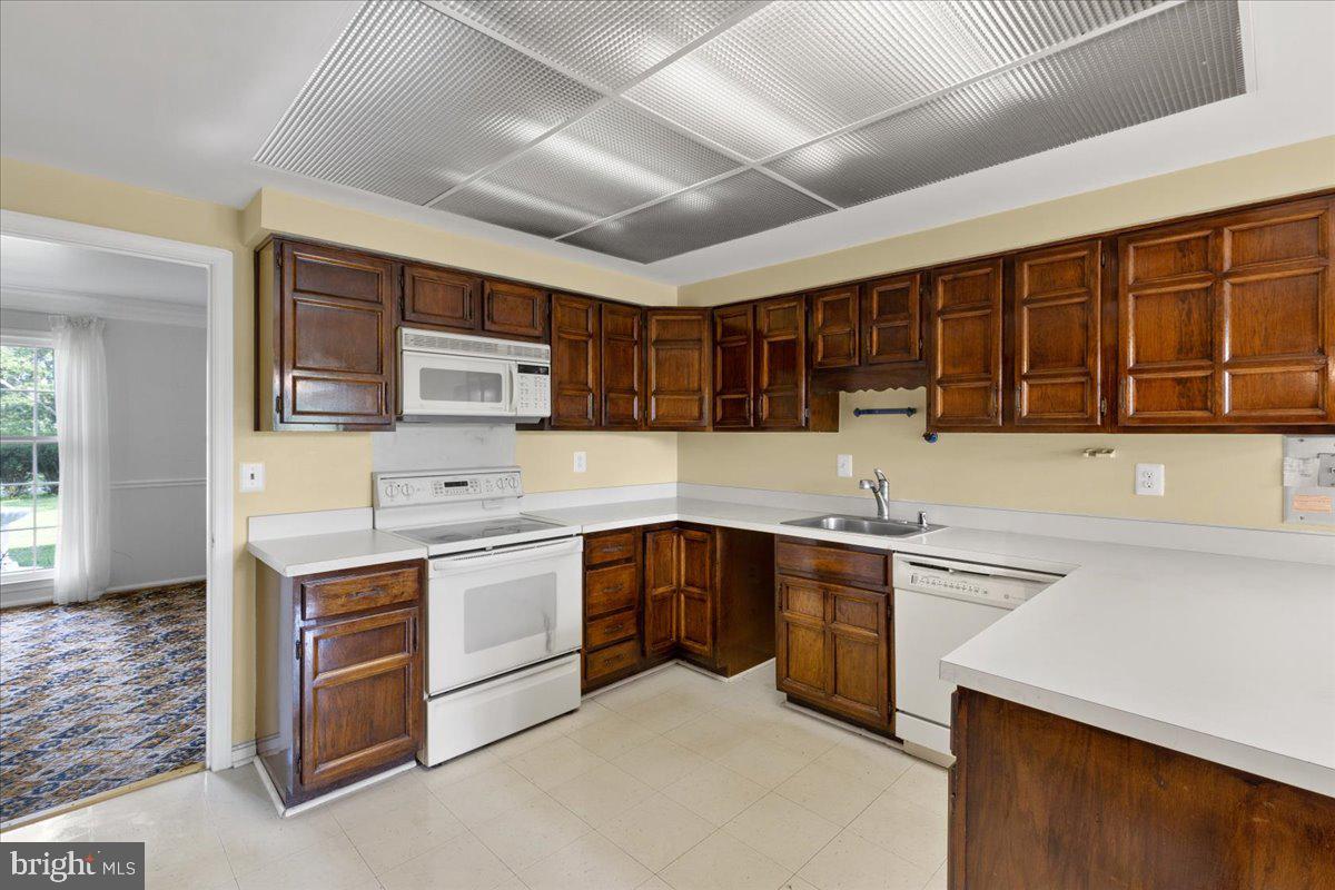 FULTON ESTATES - Residential