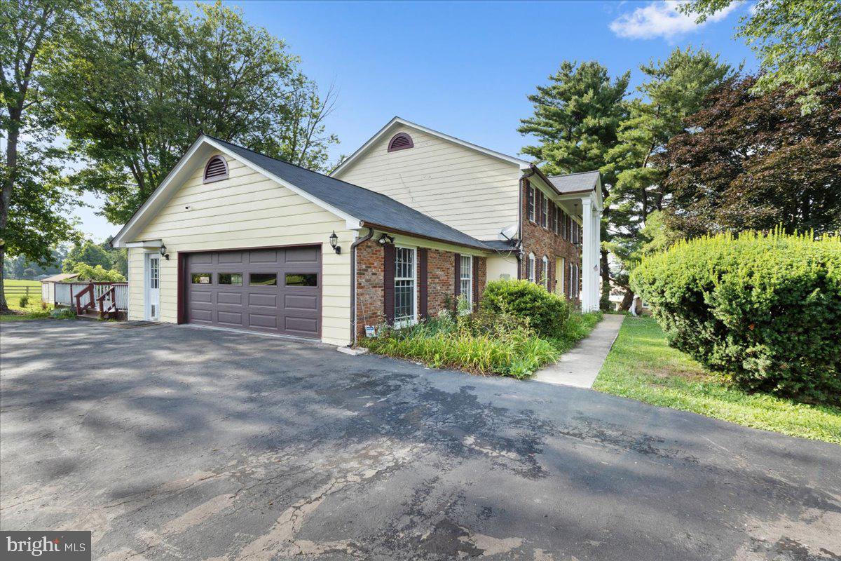 FULTON ESTATES - Residential