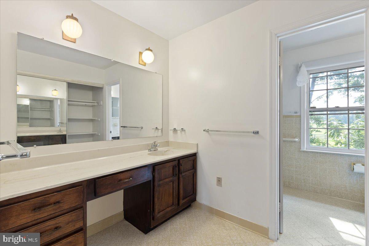 FULTON ESTATES - Residential