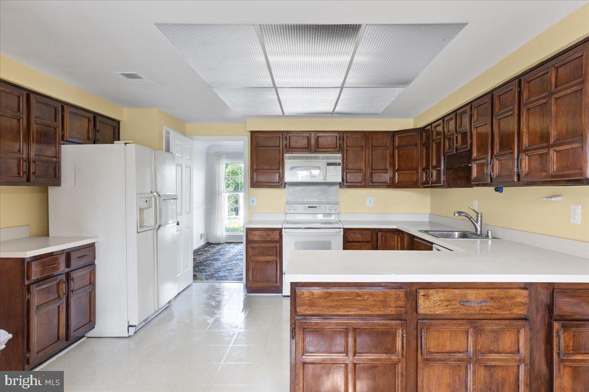 FULTON ESTATES - Residential