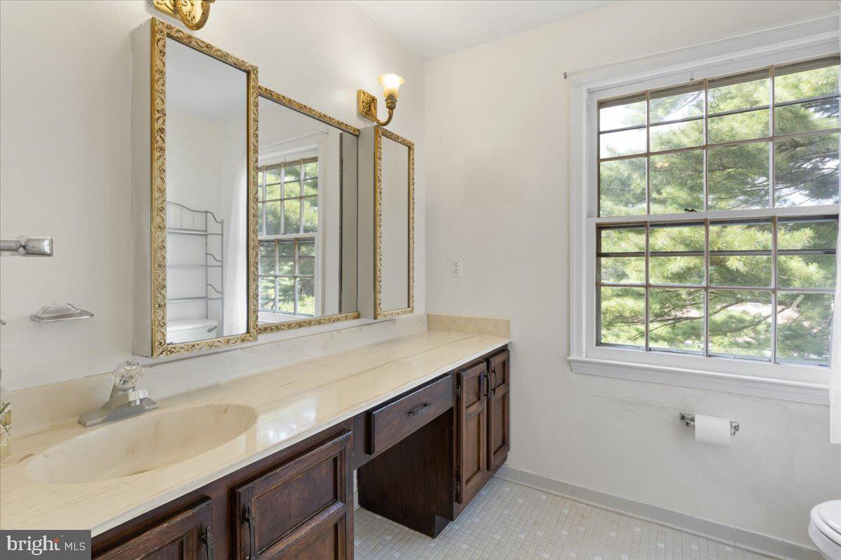 FULTON ESTATES - Residential