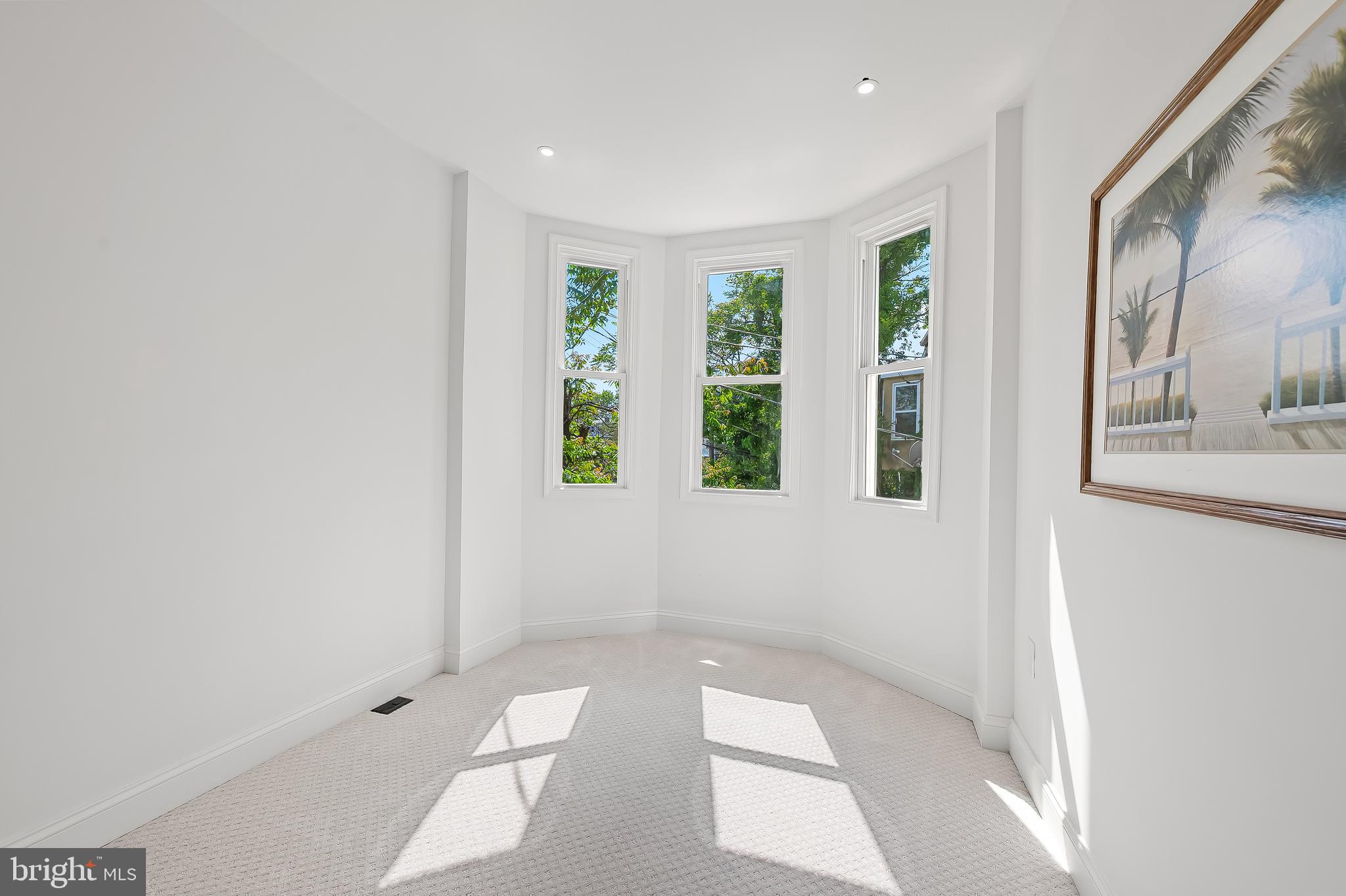 SANDTOWN-WINCHESTER - Residential