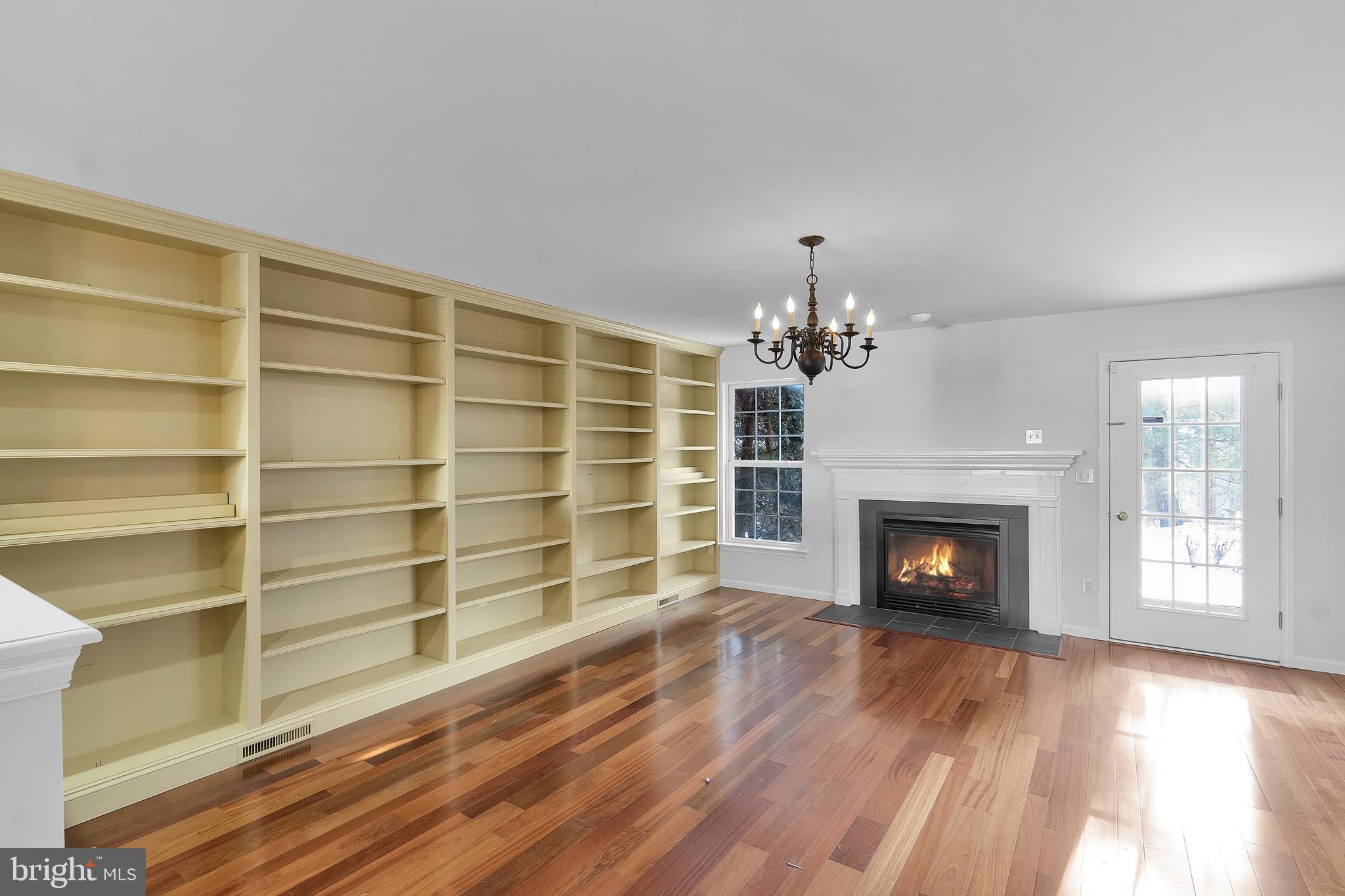 ROLLING MEADOWS - Residential