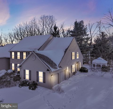 2073 ROLLING MEADOW DRIVE MACUNGIE PA 18062