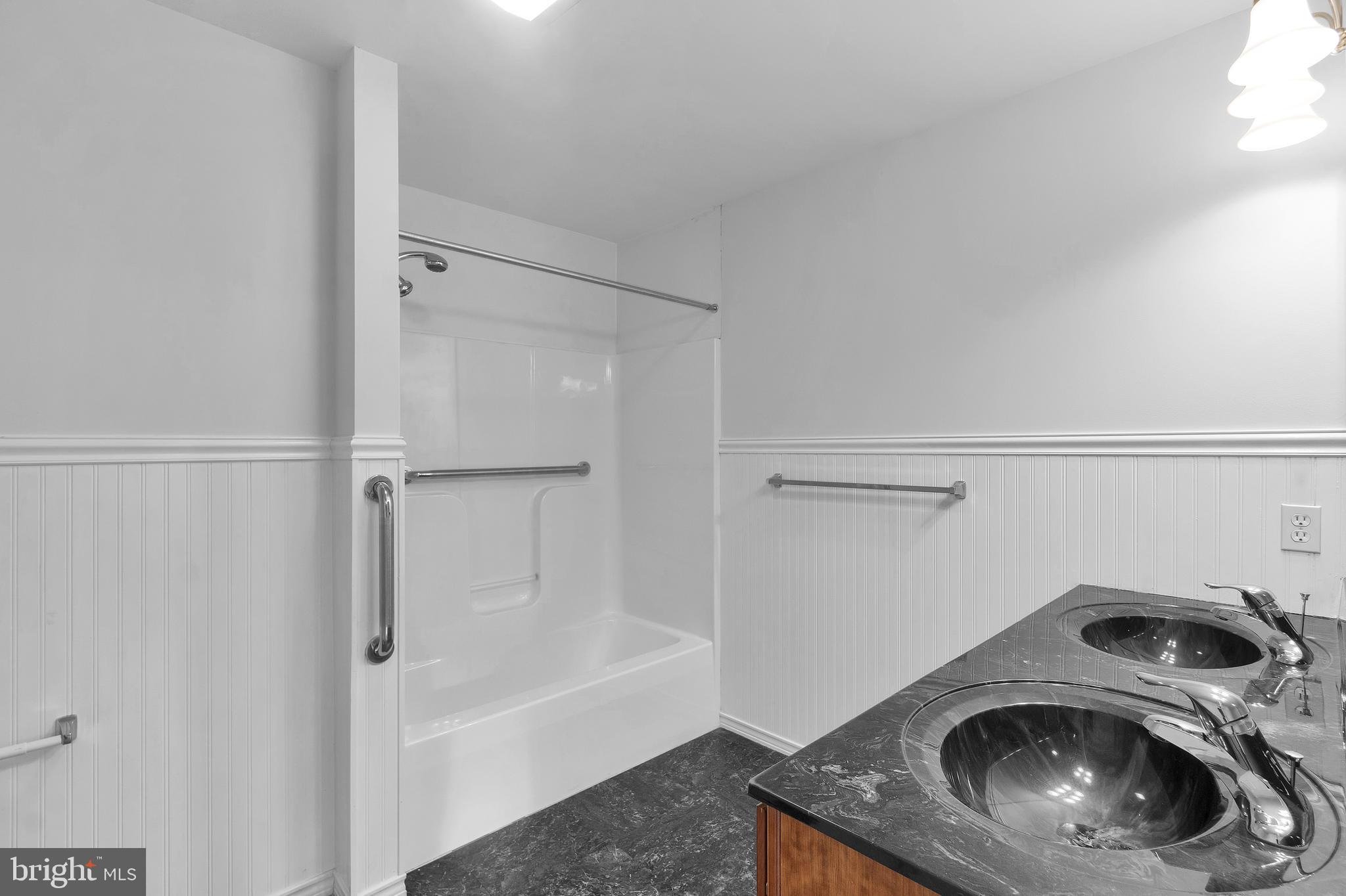 ROLLING MEADOWS - Residential