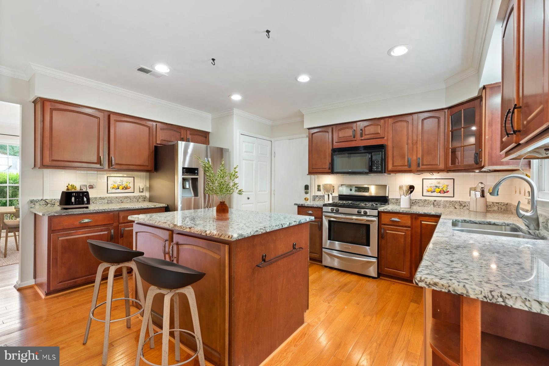 4970 MANOR HOUSE COURT