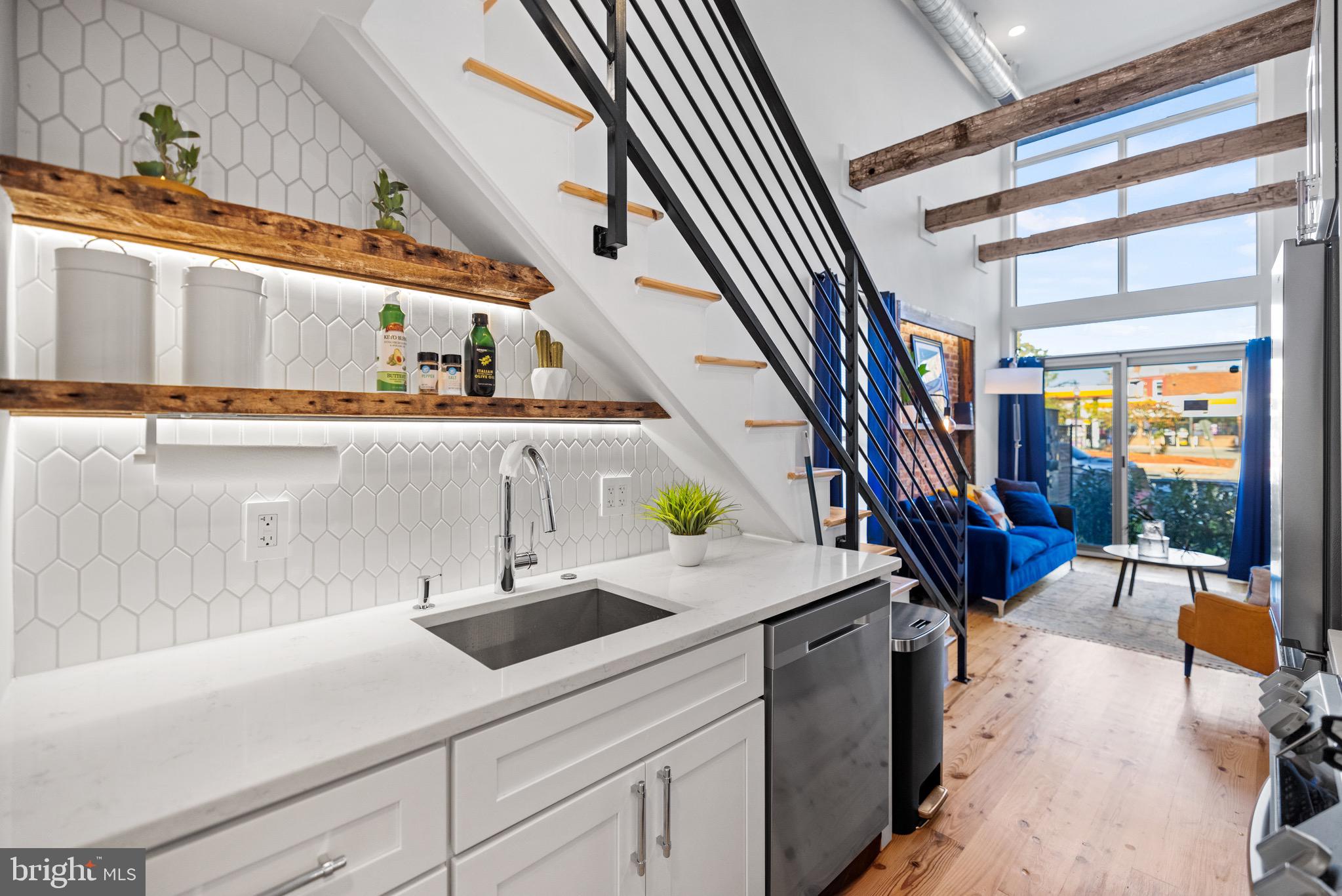 H STREET CORRIDOR - Residential Income