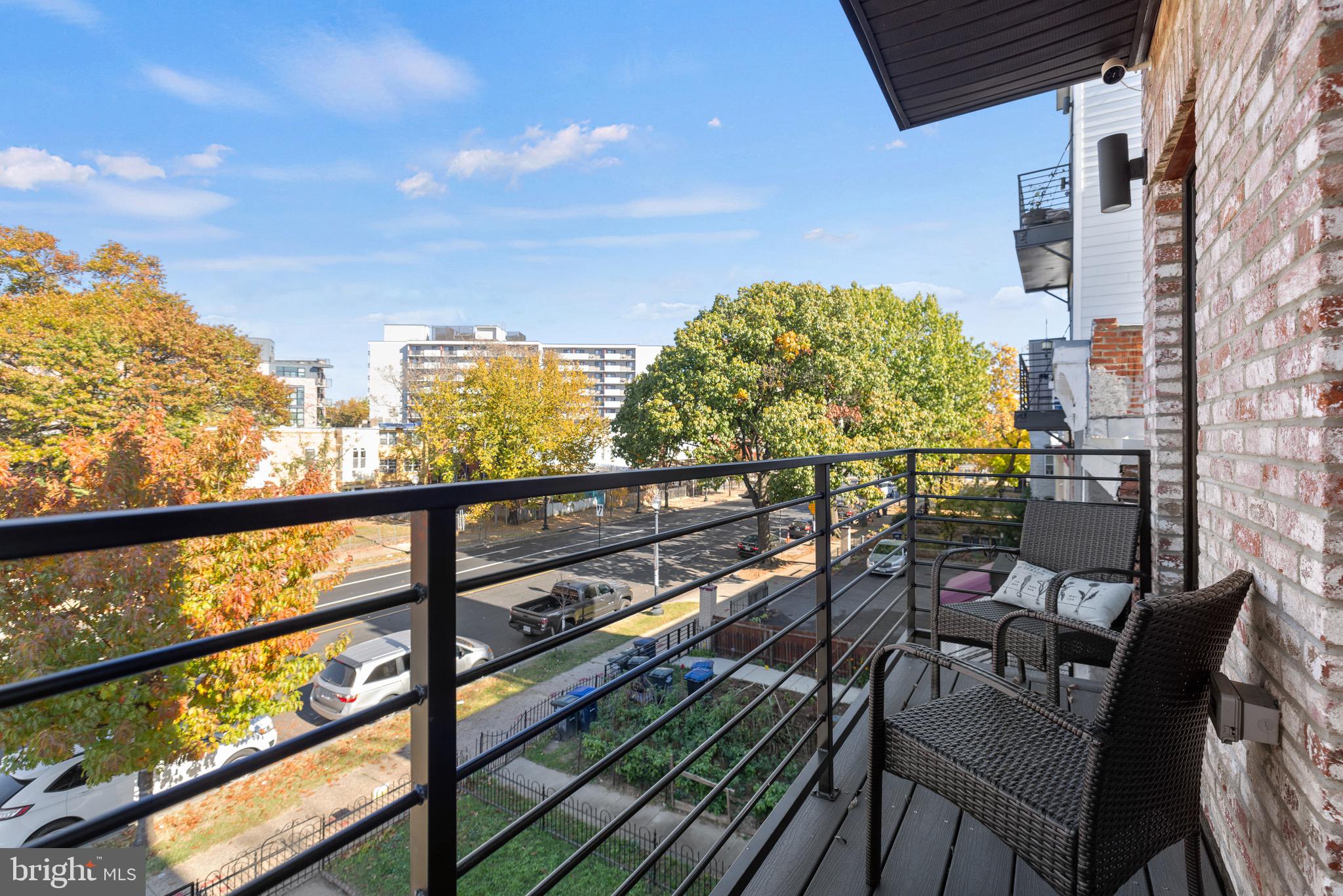 H STREET CORRIDOR - Residential Income