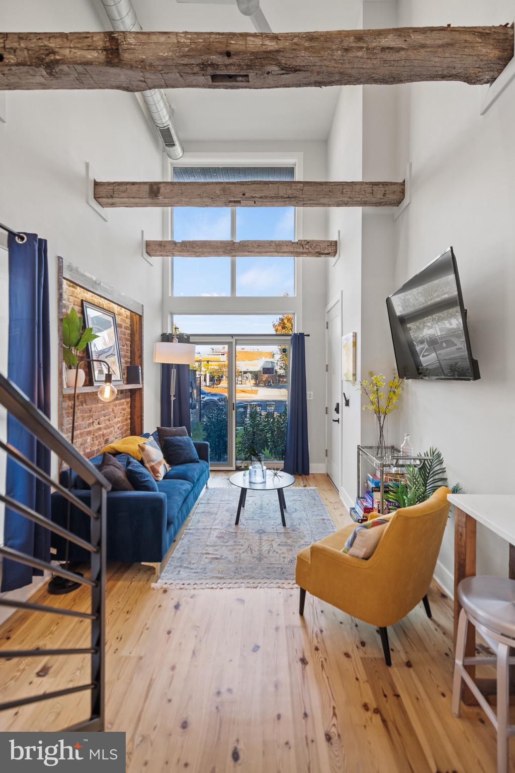 H STREET CORRIDOR - Residential Income