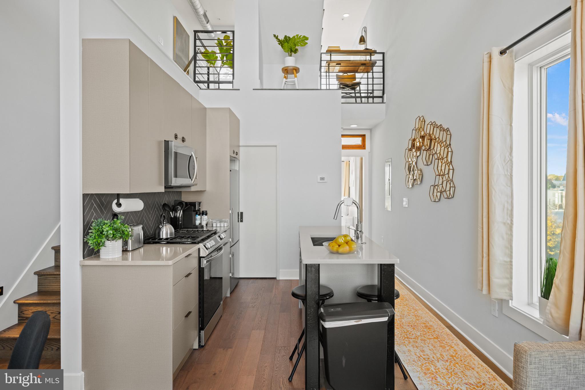 H STREET CORRIDOR - Residential Income