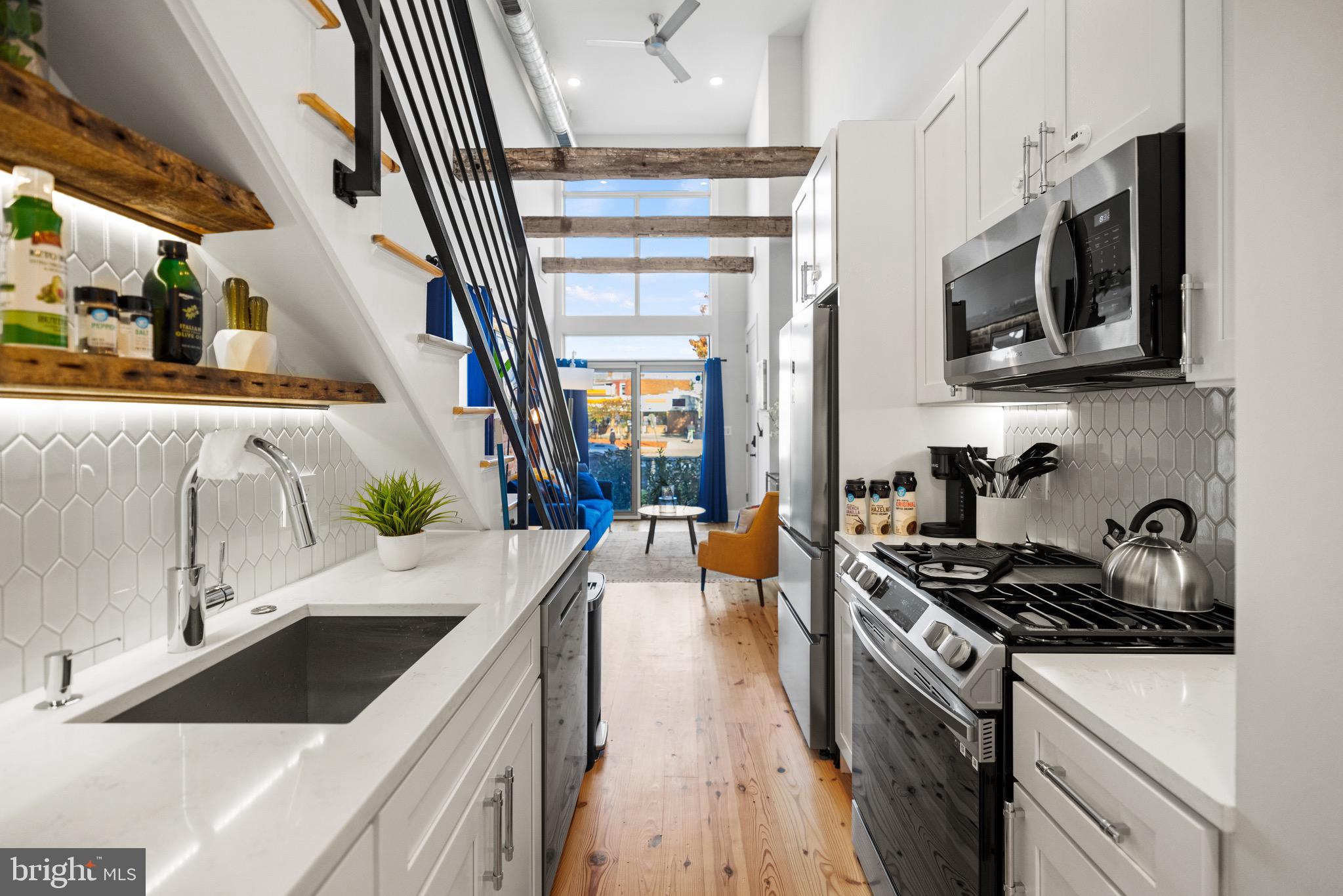 H STREET CORRIDOR - Residential Income