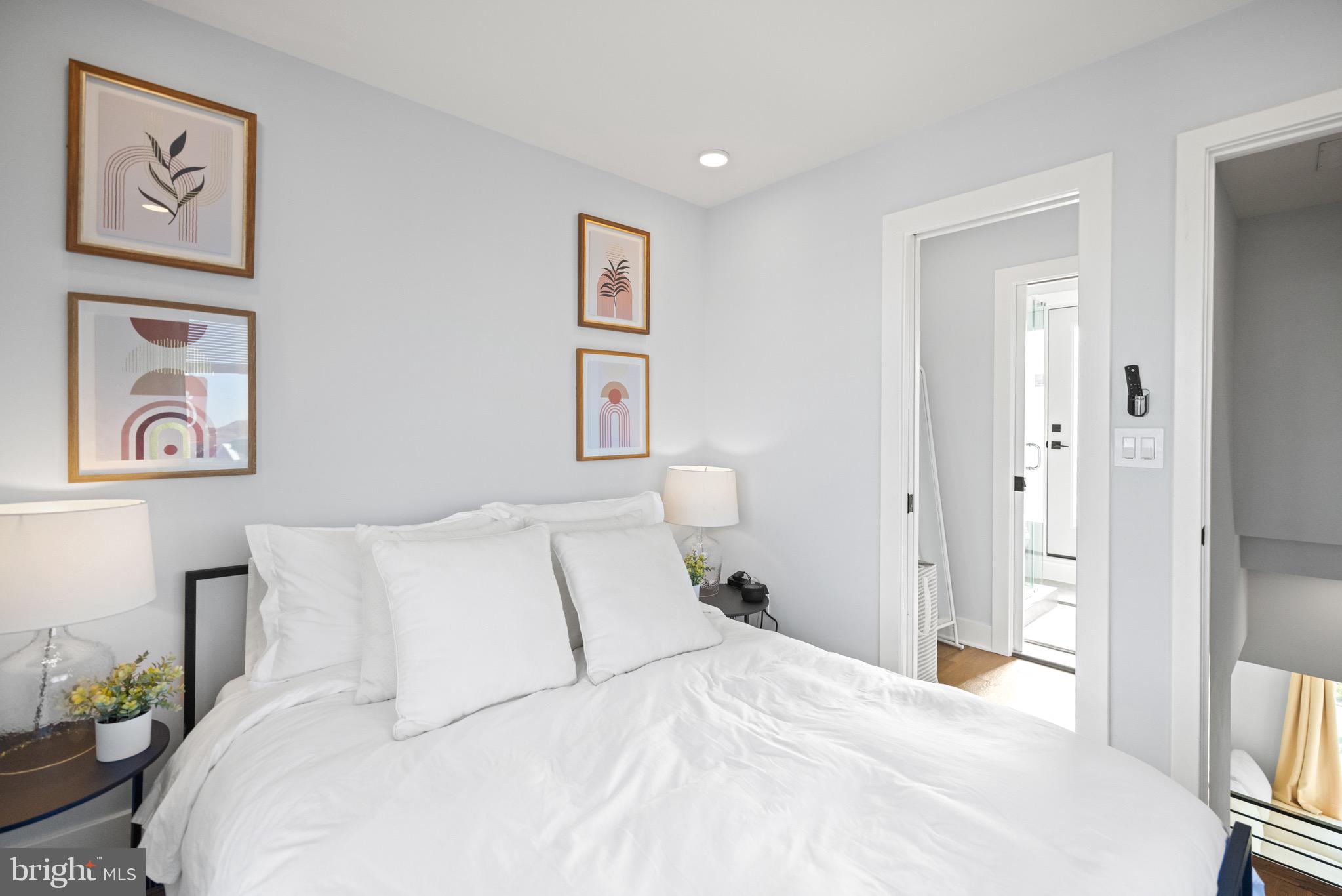 H STREET CORRIDOR - Residential Income