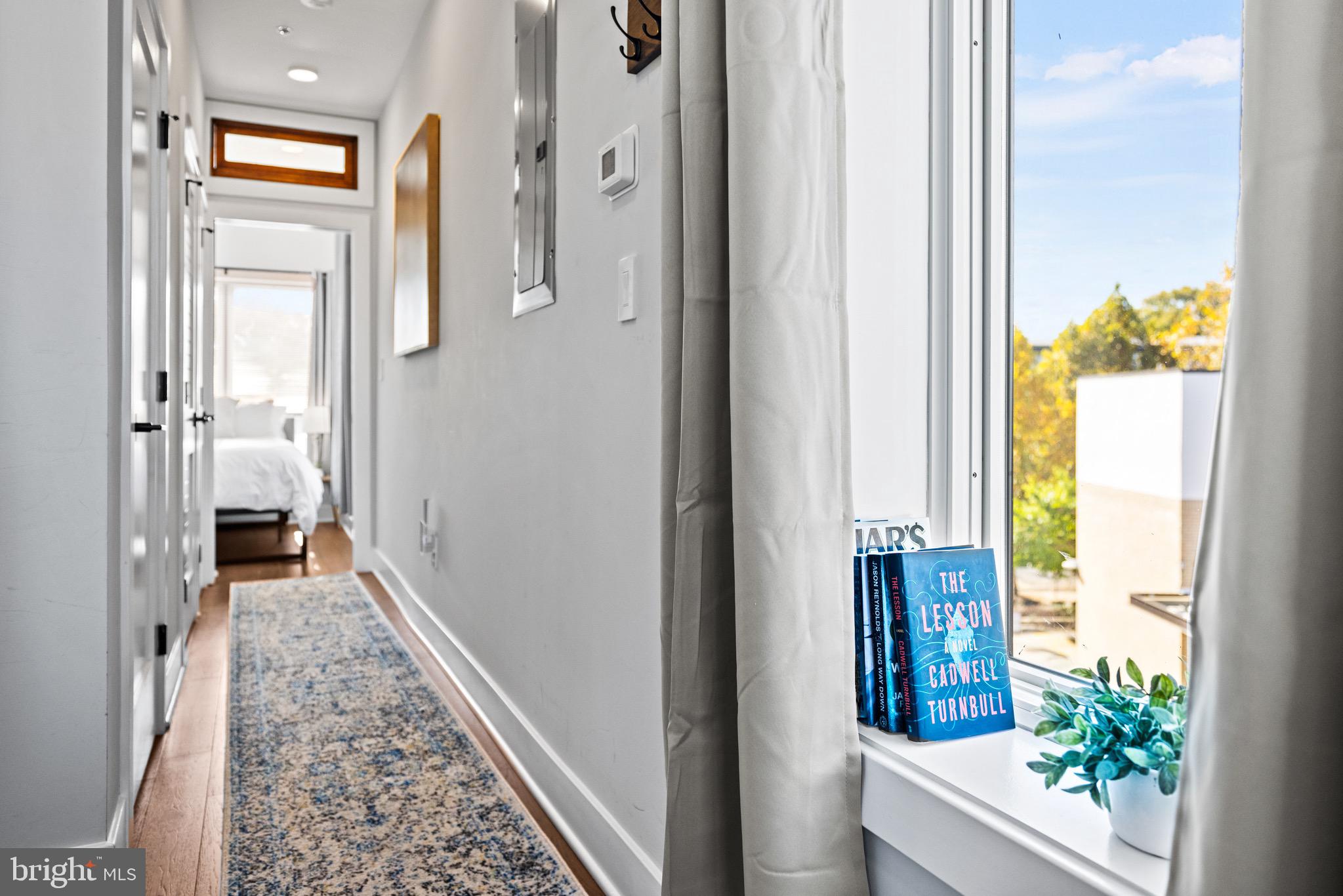 H STREET CORRIDOR - Residential Income