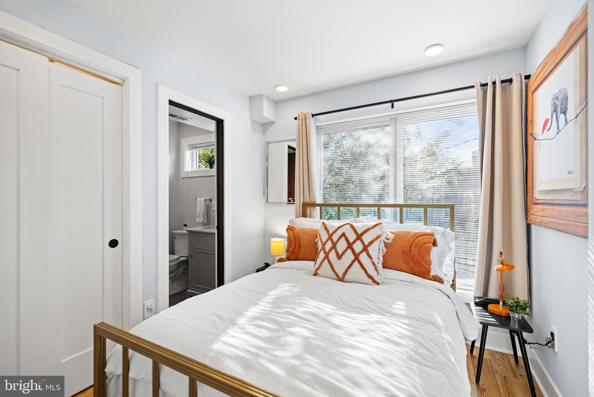 H STREET CORRIDOR - Residential Income