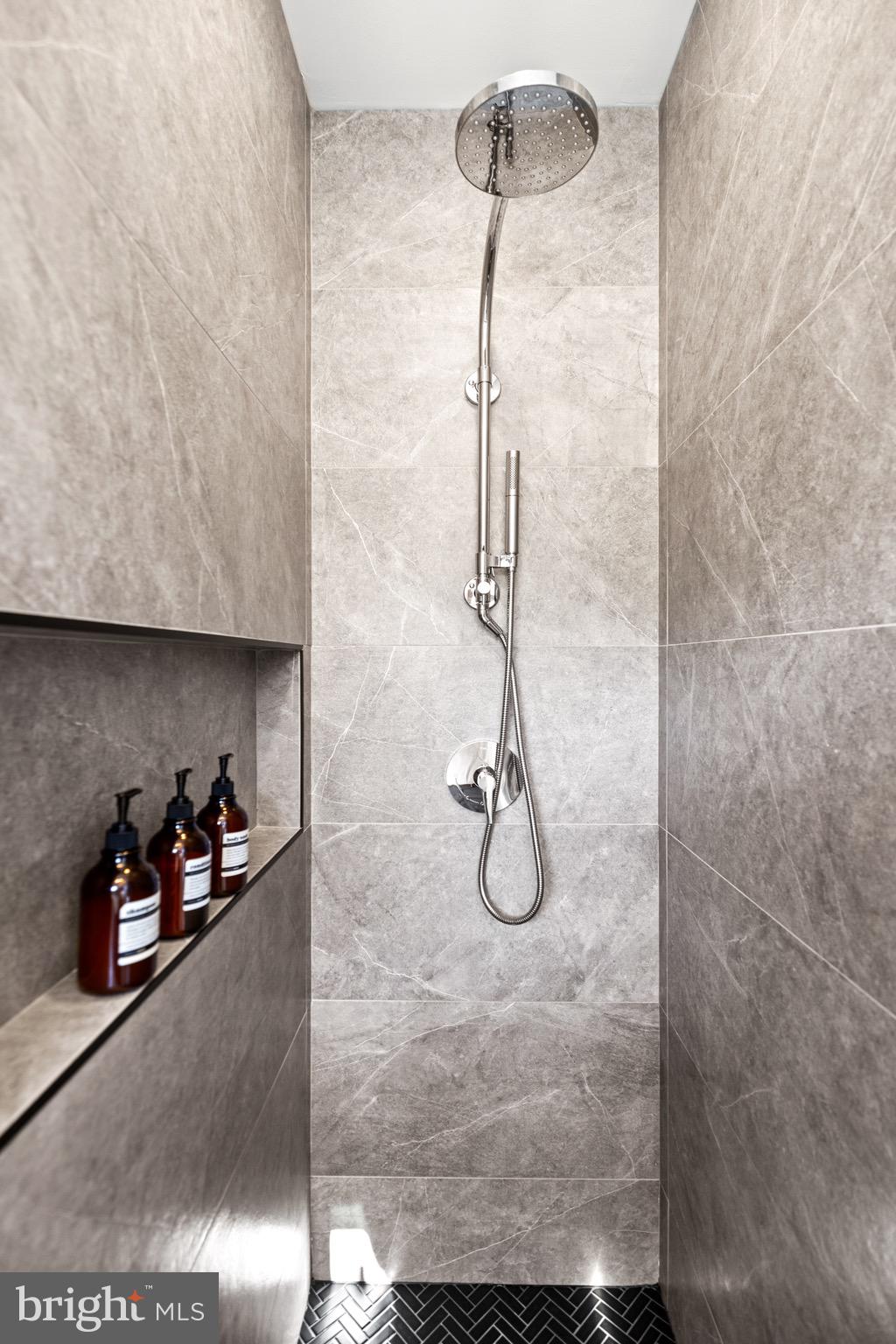 H STREET CORRIDOR - Residential Income