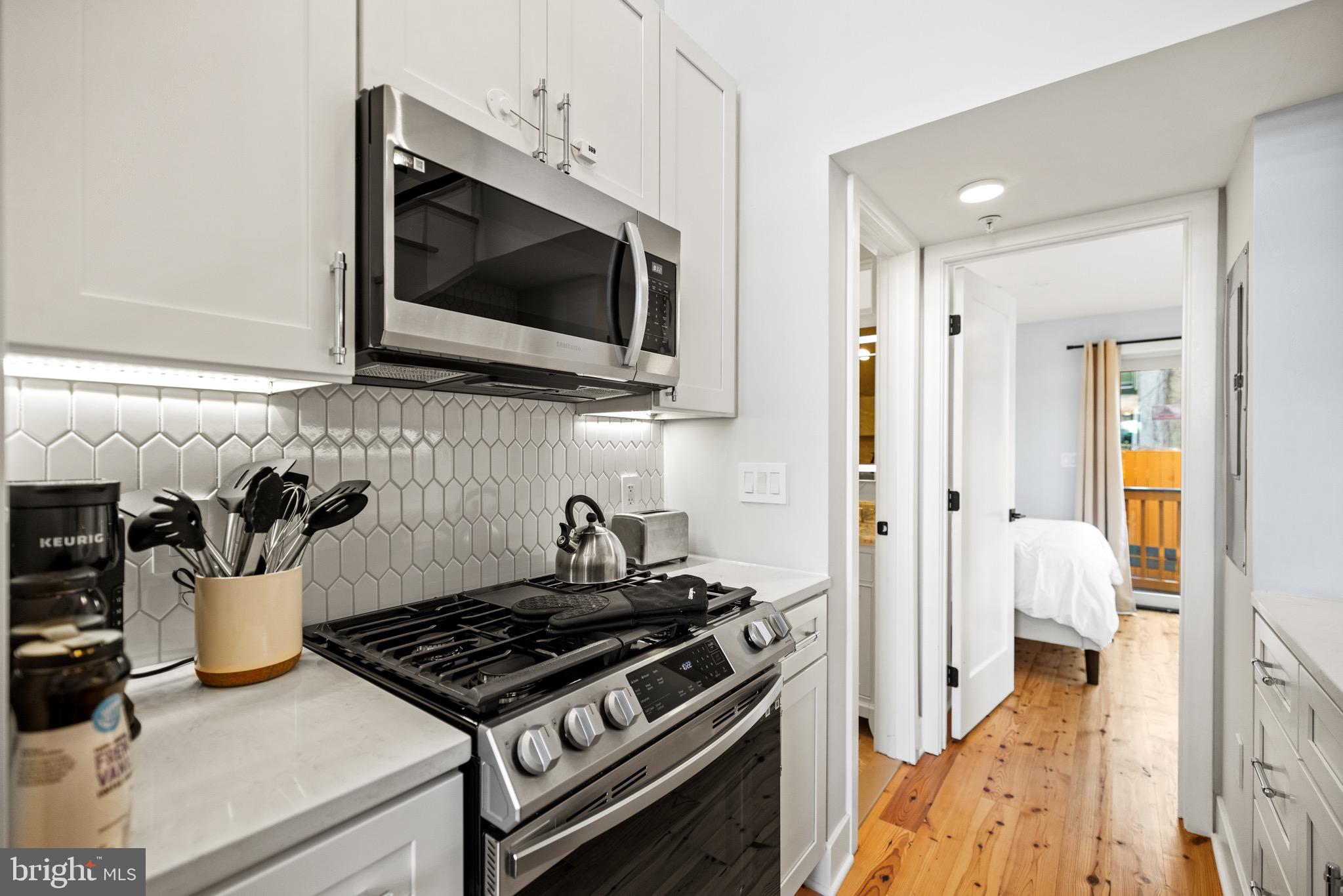 H STREET CORRIDOR - Residential Income