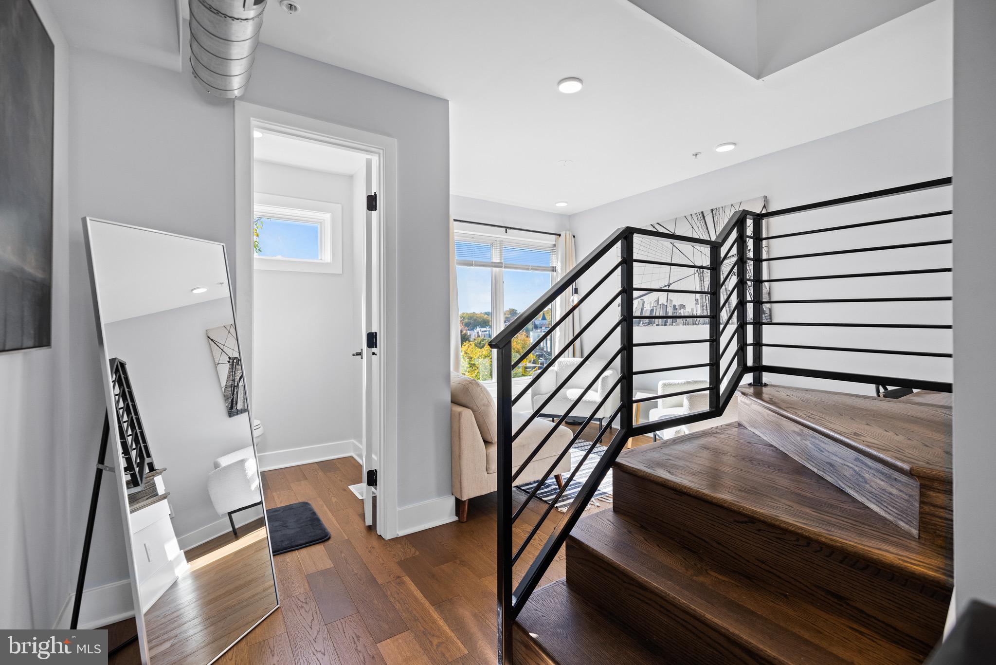 H STREET CORRIDOR - Residential Income