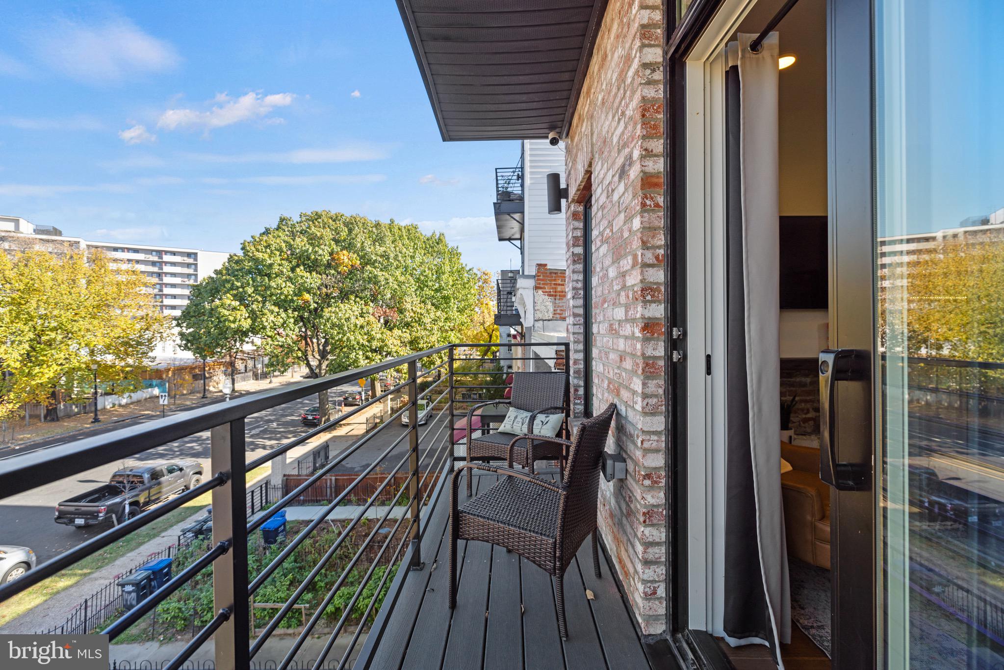 H STREET CORRIDOR - Residential Income