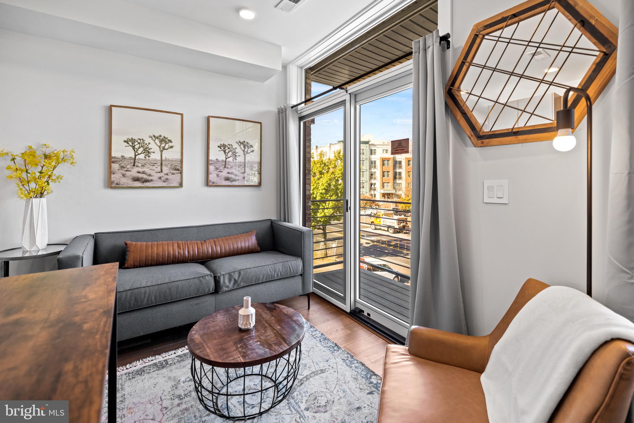 H STREET CORRIDOR - Residential Income