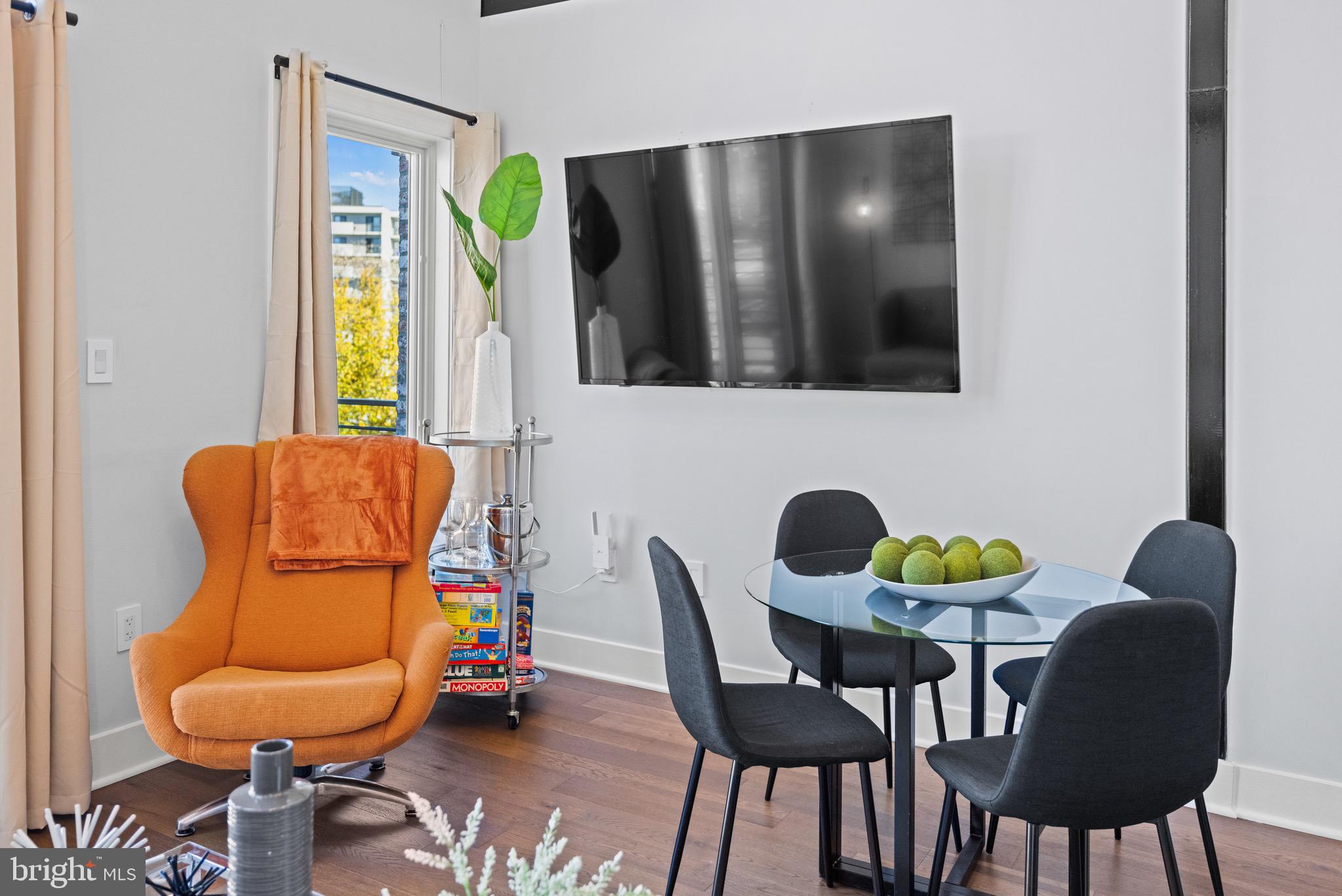 H STREET CORRIDOR - Residential Income