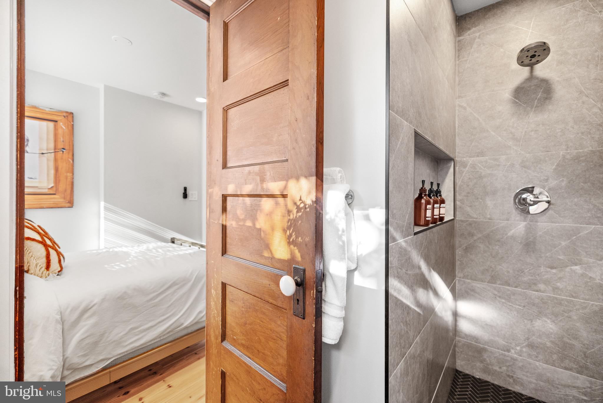 H STREET CORRIDOR - Residential Income