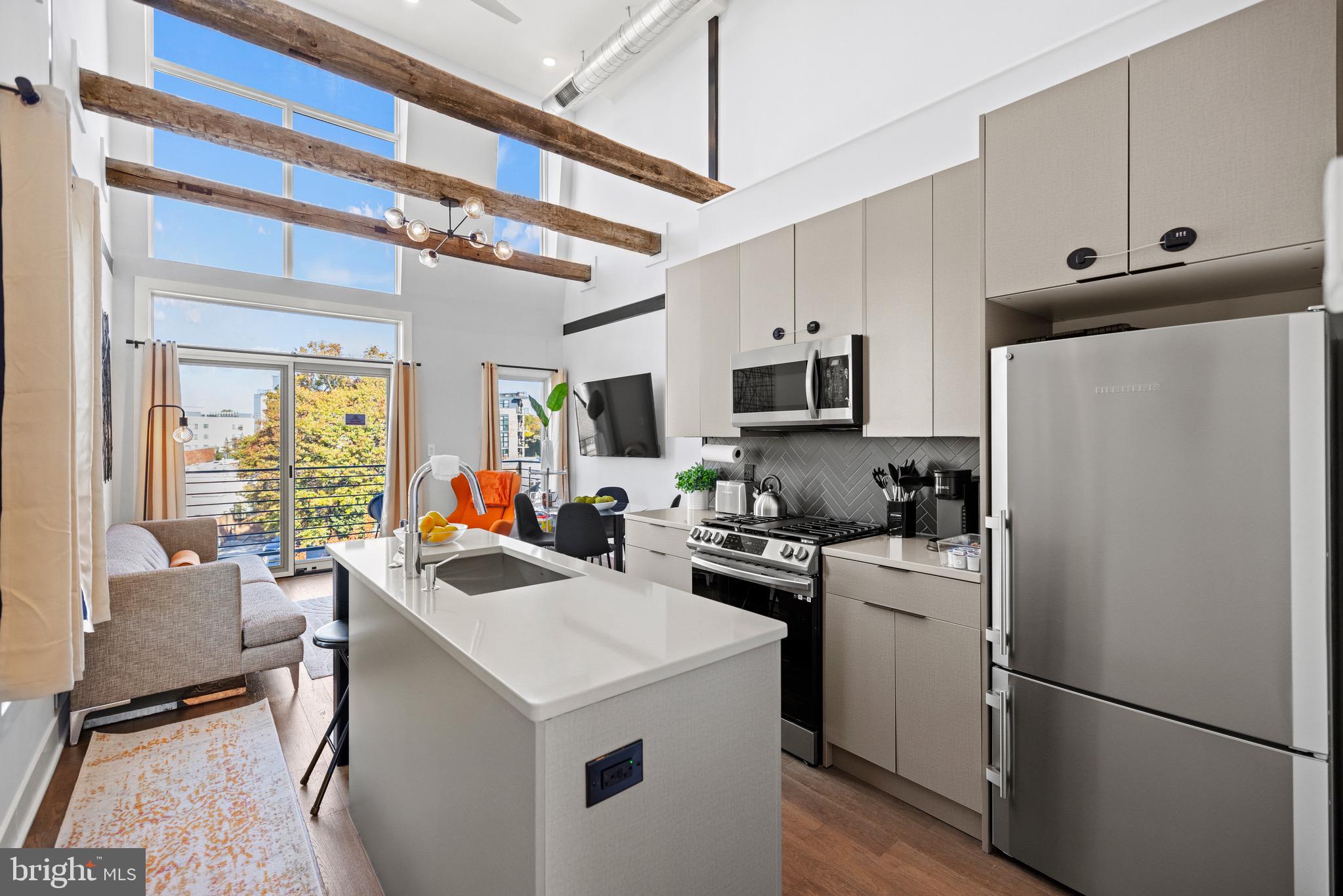 H STREET CORRIDOR - Residential Income