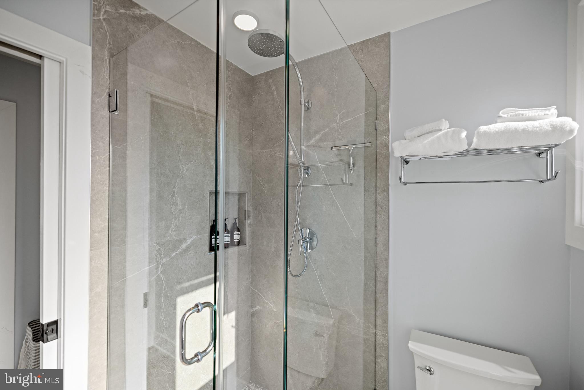 H STREET CORRIDOR - Residential Income