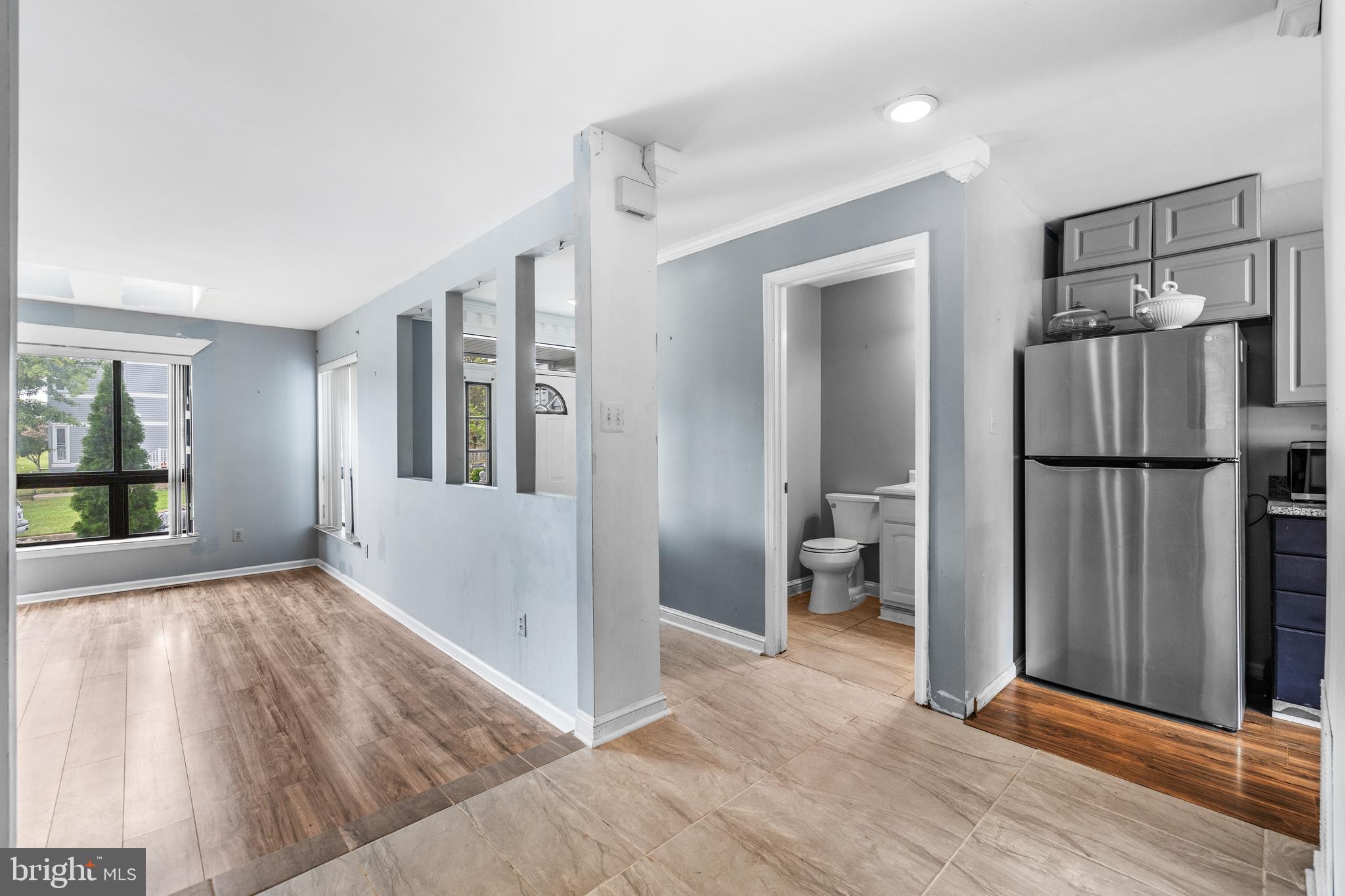 CONSTANT FRIENDSHIP - Residential