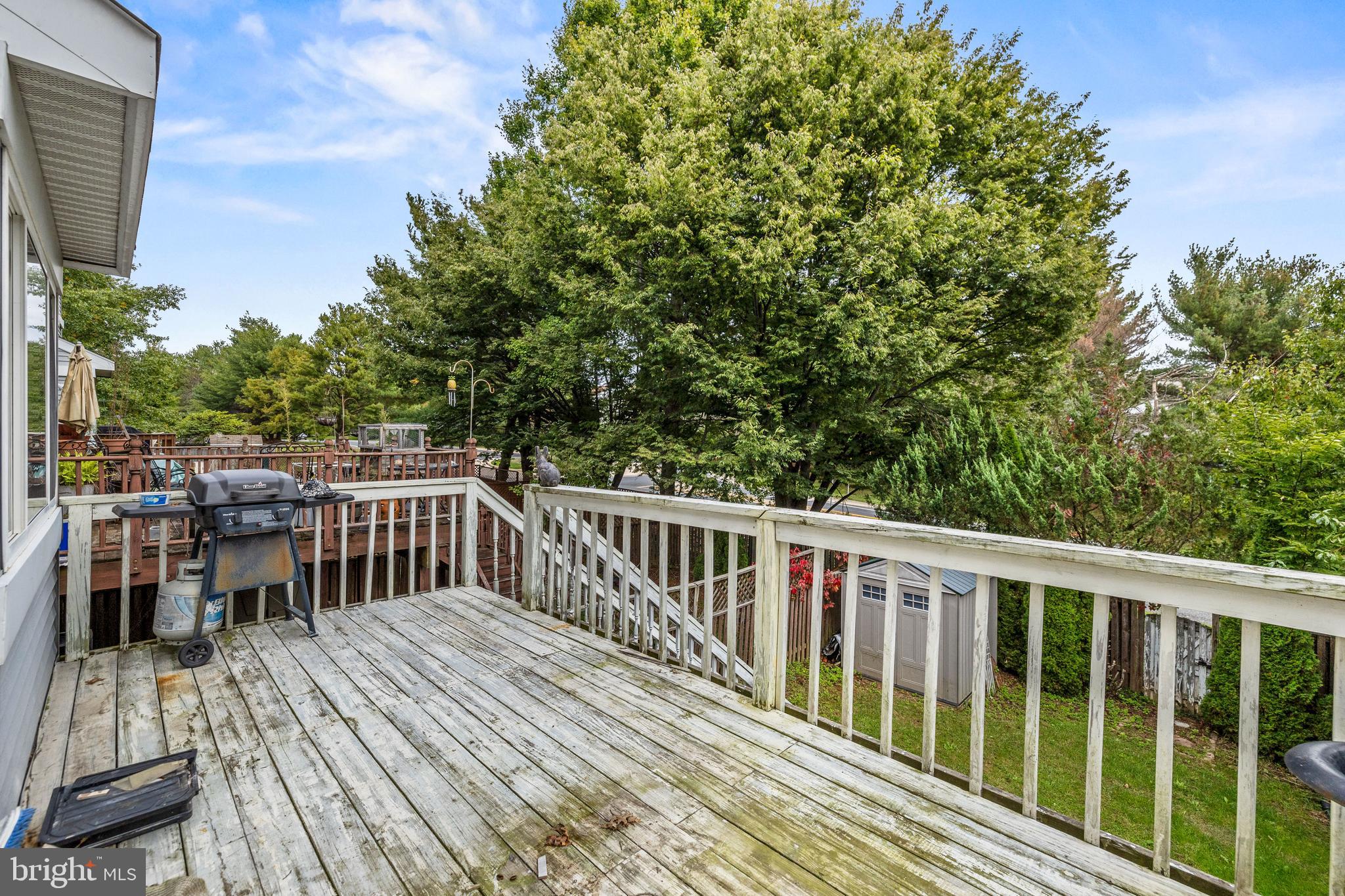 CONSTANT FRIENDSHIP - Residential