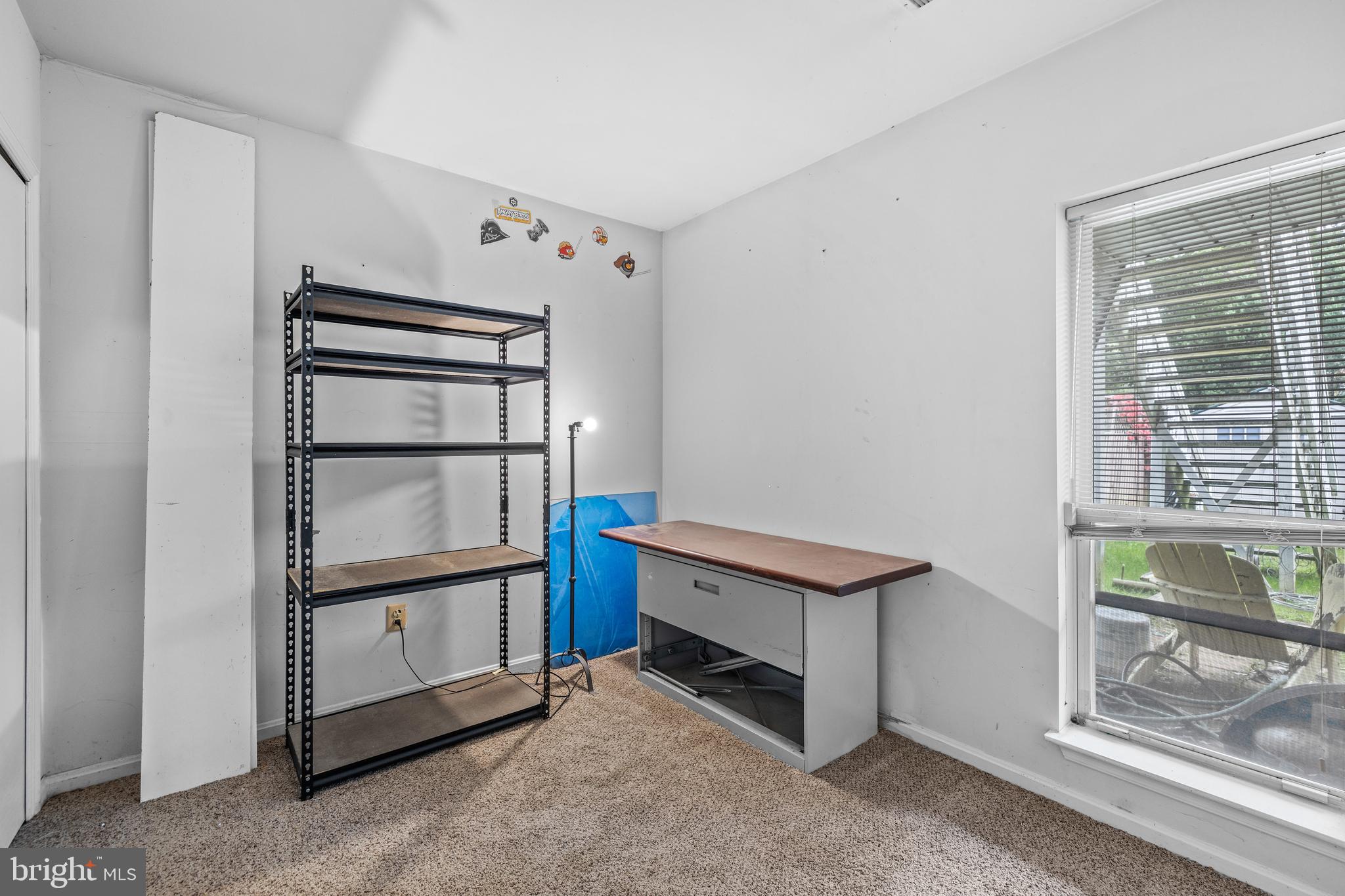 CONSTANT FRIENDSHIP - Residential