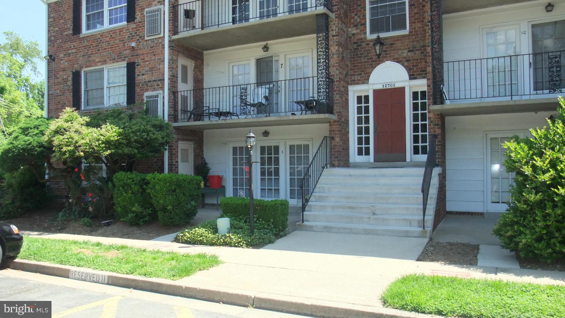 MOORINGS OF OCCOQUAN CON - Residential Lease