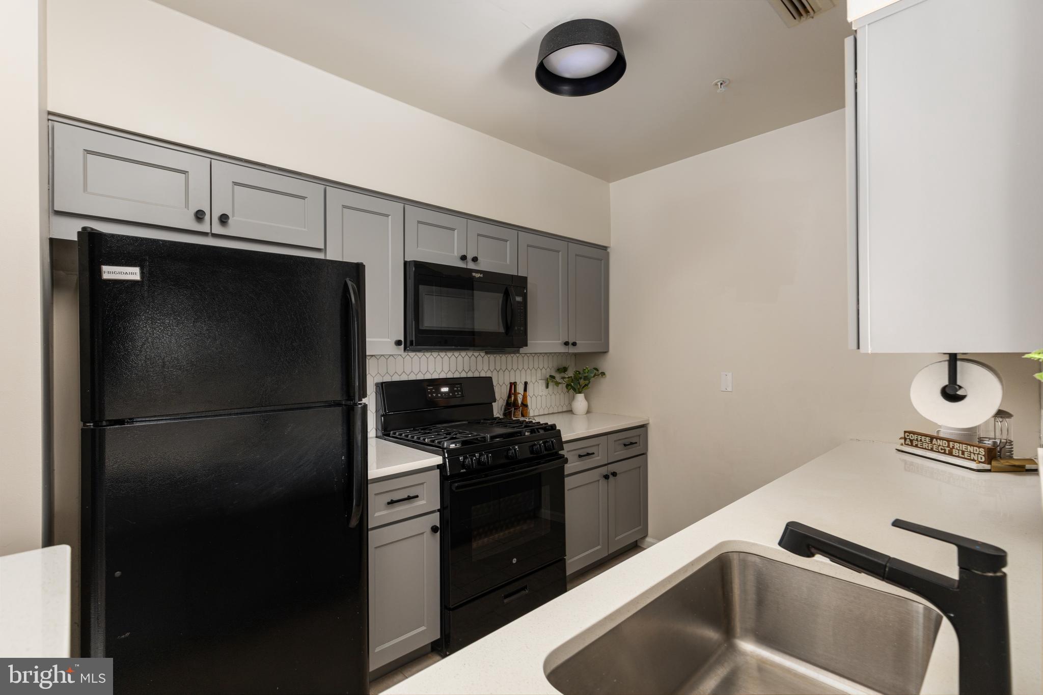 WORLDGATE CONDO - Residential