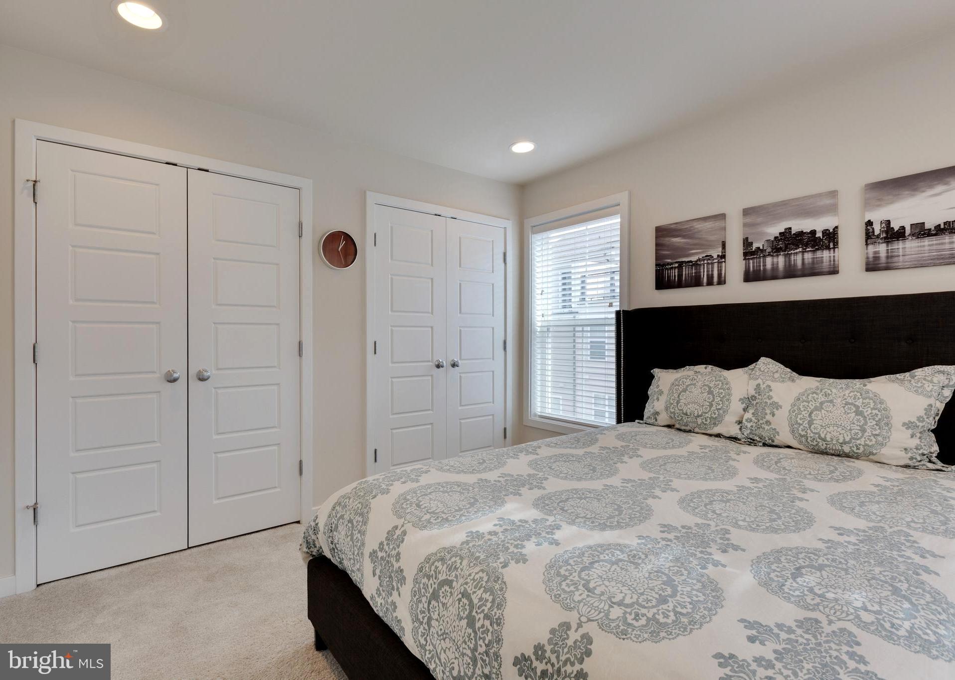 GLENMONT METROCENTRE - Residential