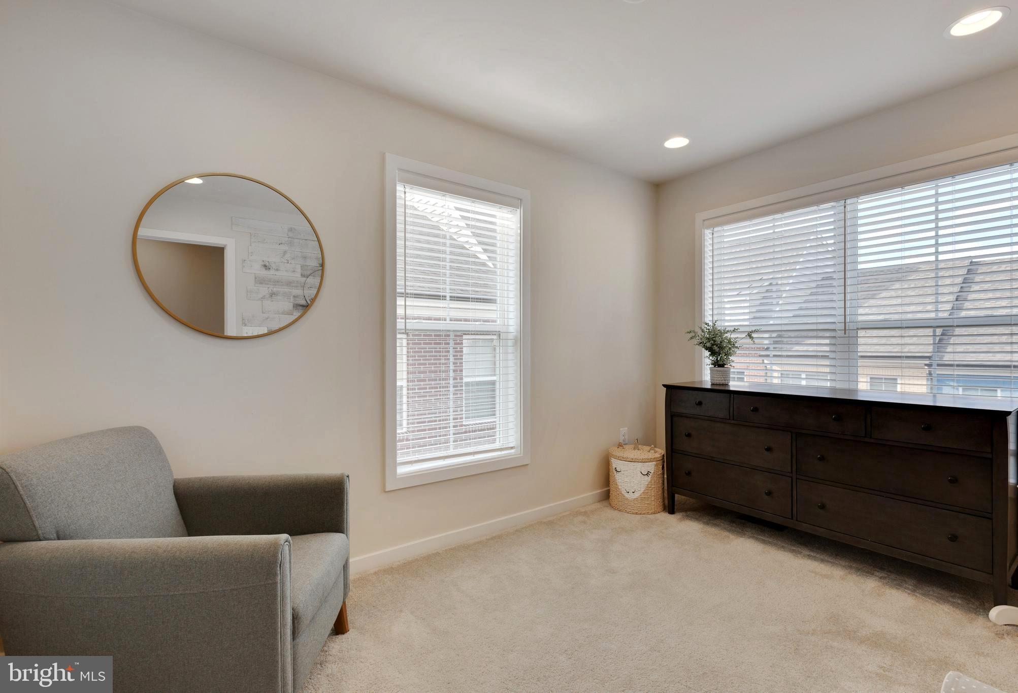 GLENMONT METROCENTRE - Residential