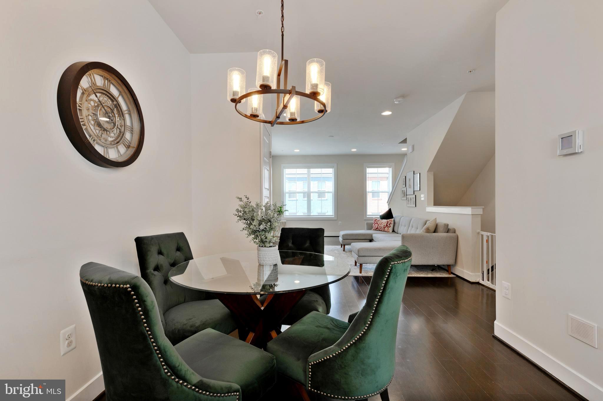GLENMONT METROCENTRE - Residential