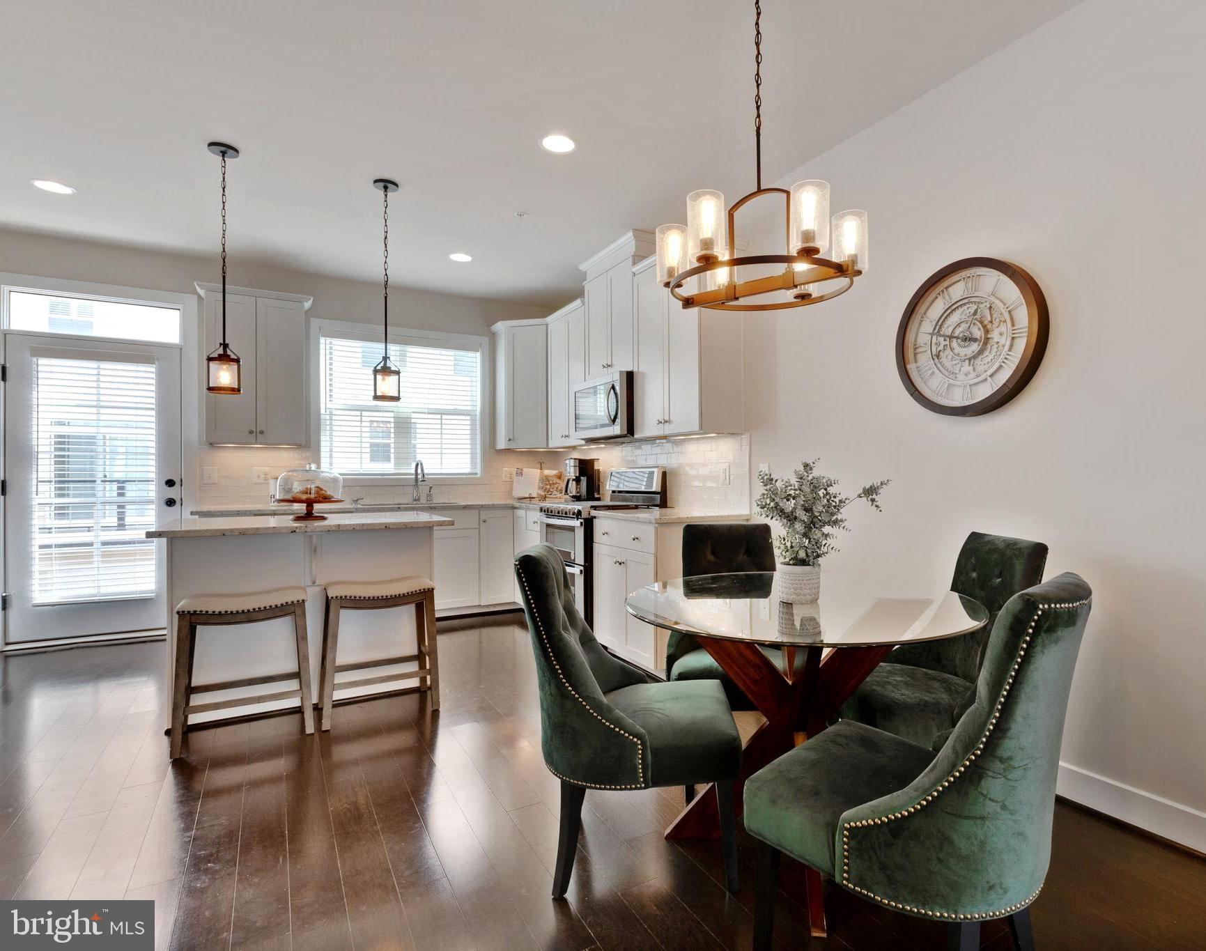 GLENMONT METROCENTRE - Residential