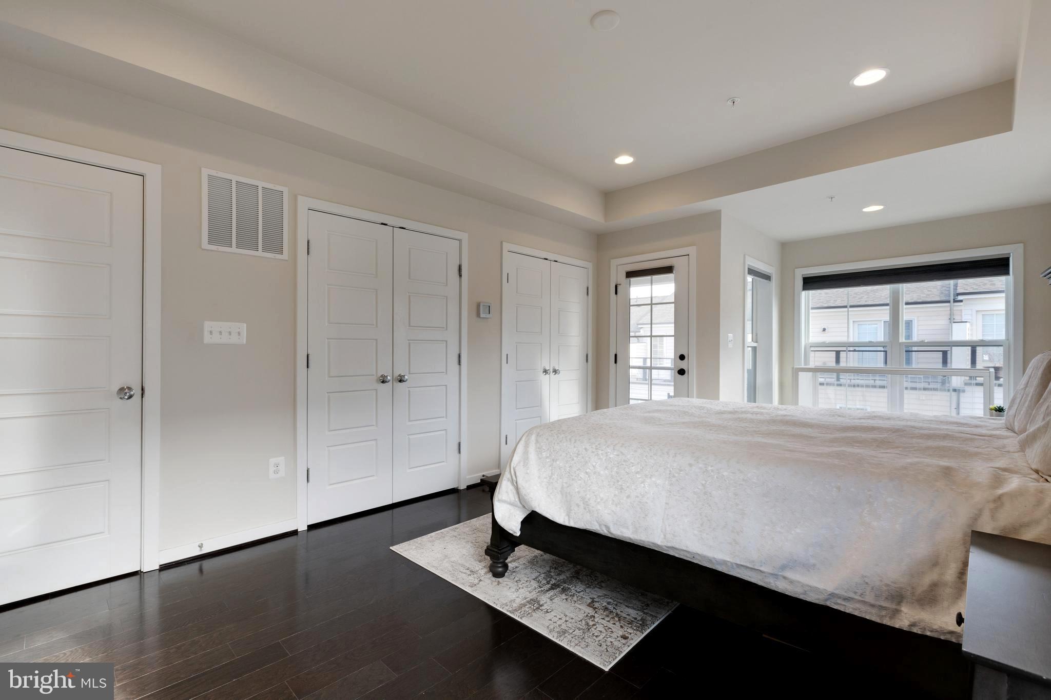 GLENMONT METROCENTRE - Residential