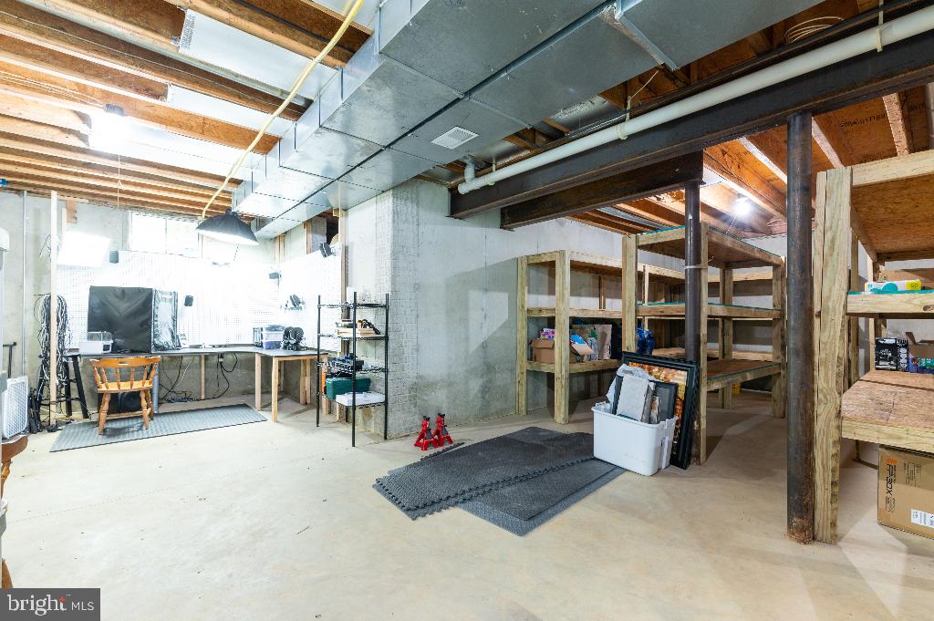 WARNER WOODS - Residential