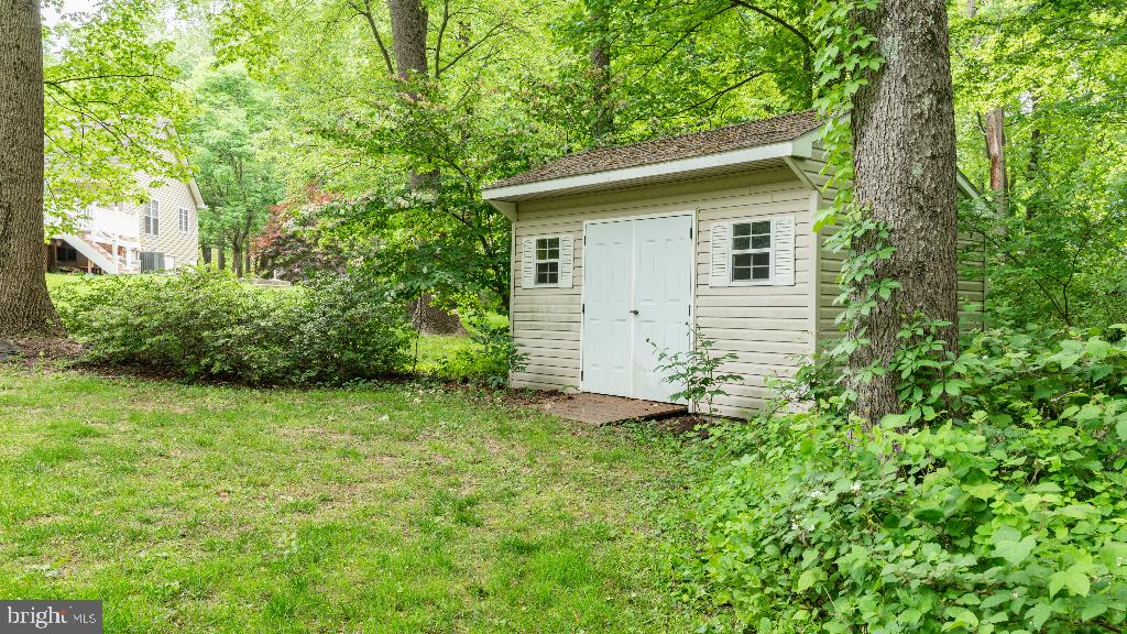 WARNER WOODS - Residential