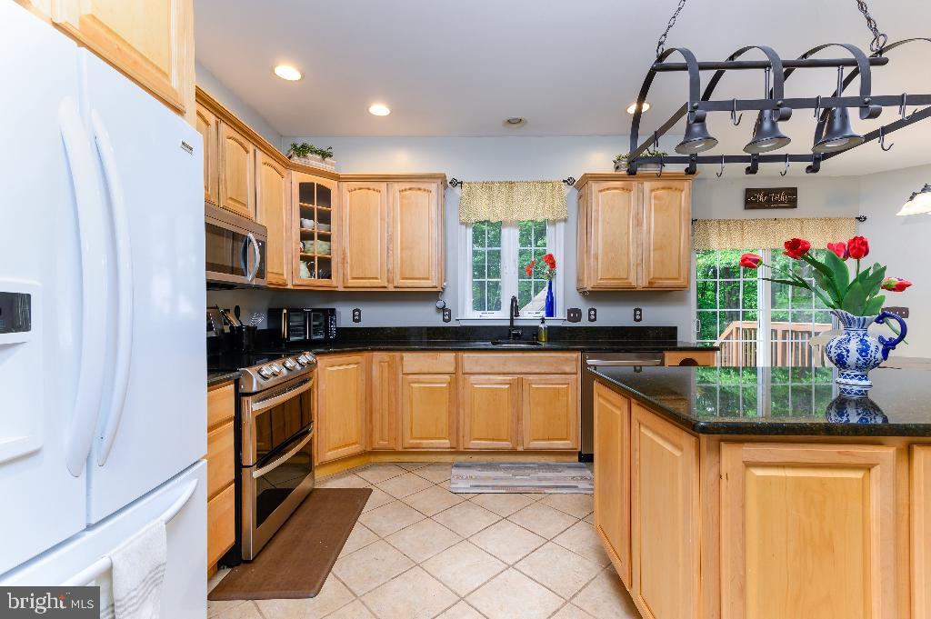 WARNER WOODS - Residential