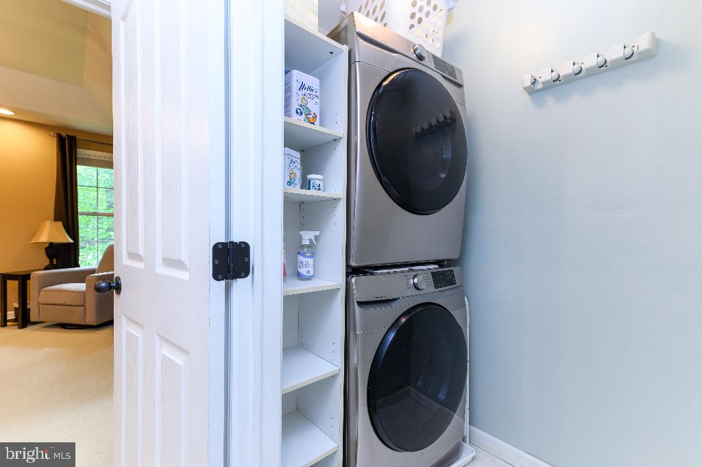 WARNER WOODS - Residential