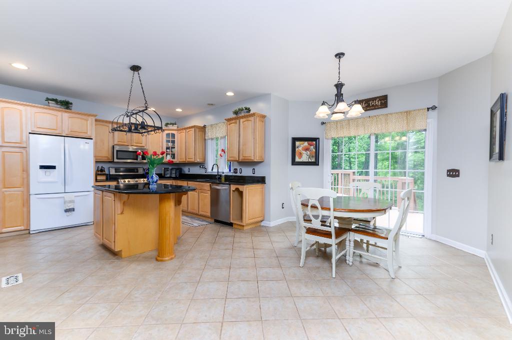 WARNER WOODS - Residential