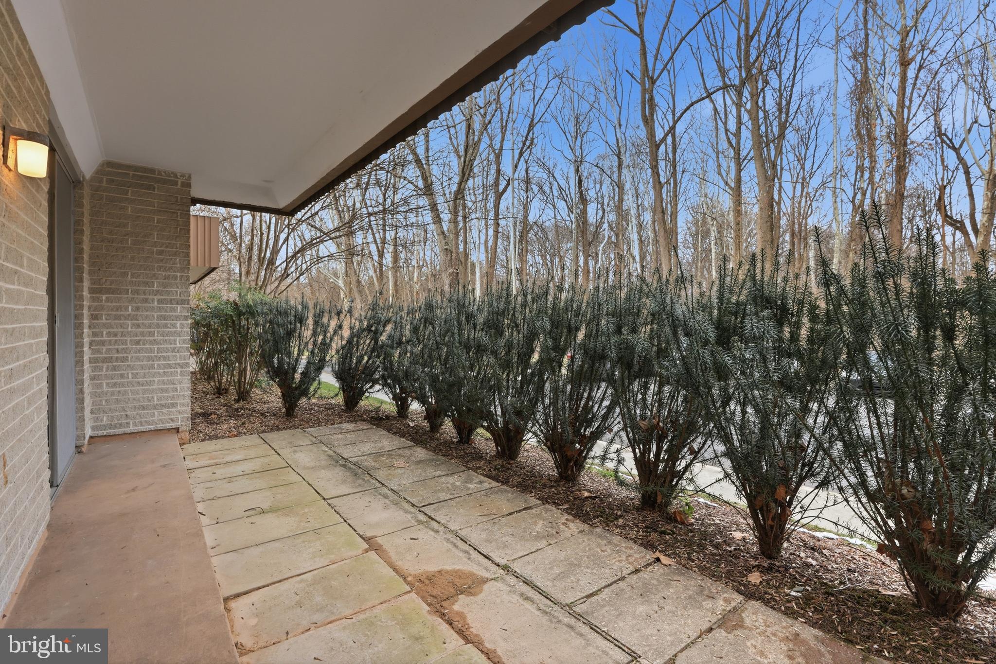 LAKESIDE TERRACE - Residential