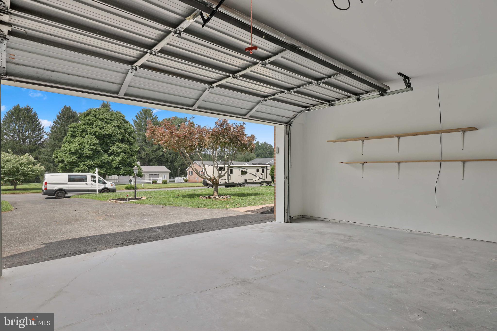 FALLSMONT - Residential